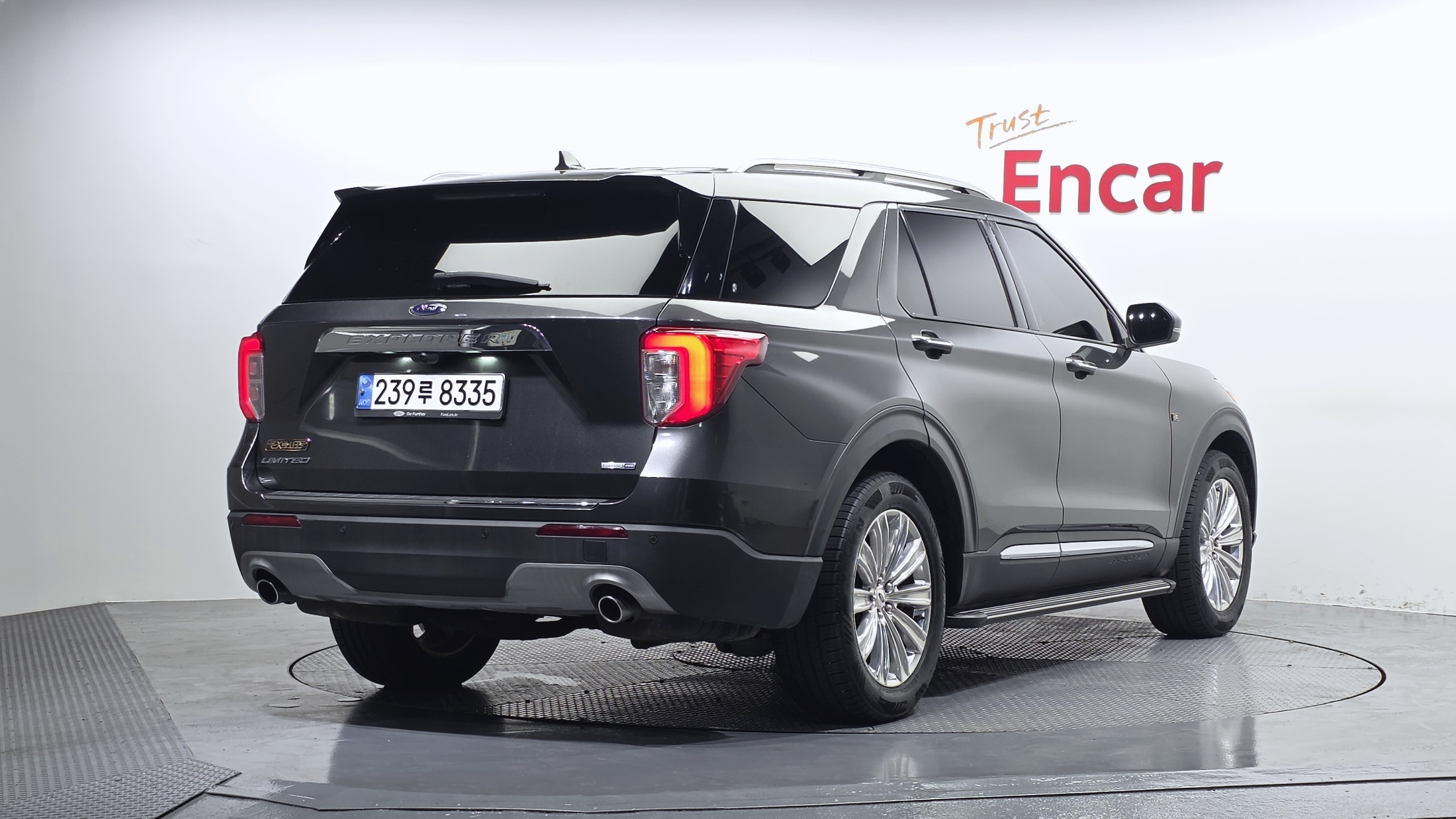 FORD EXPLORER photo 2
