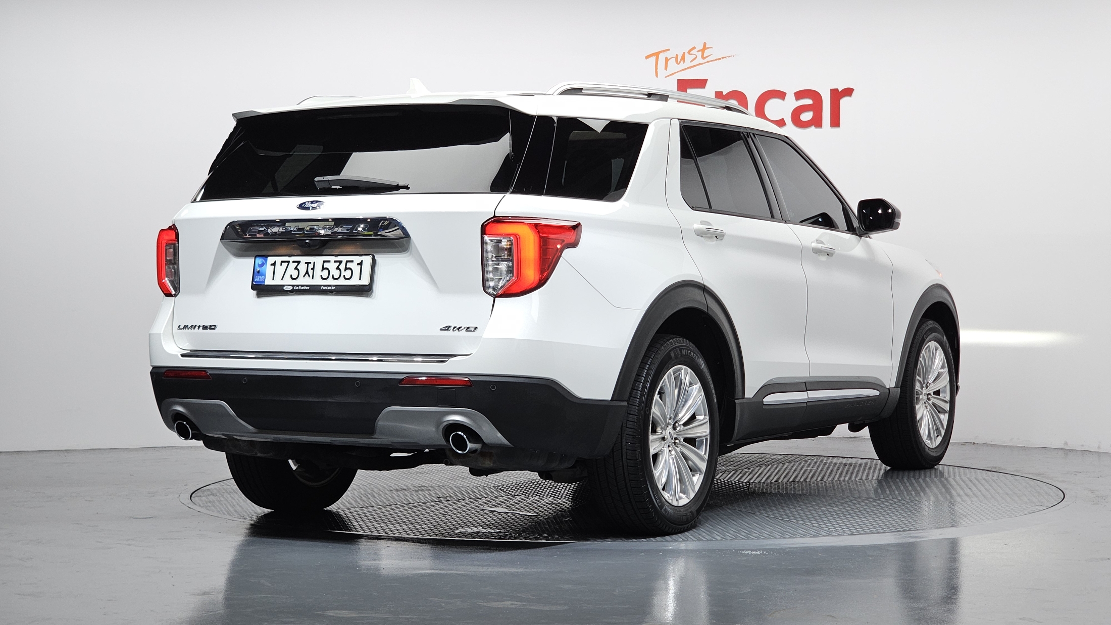 FORD EXPLORER photo 2