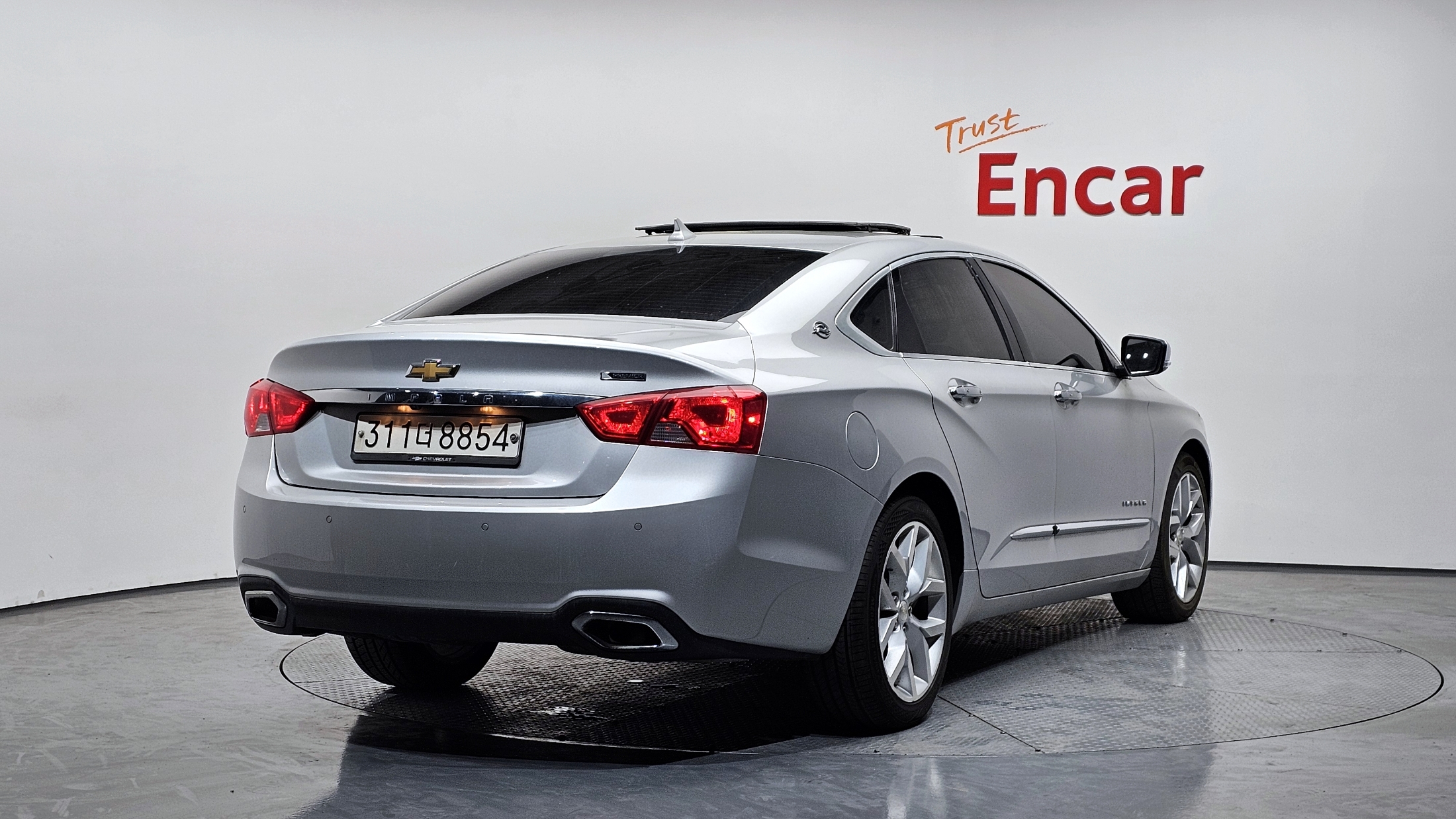 CHEVROLET IMPALA photo 2