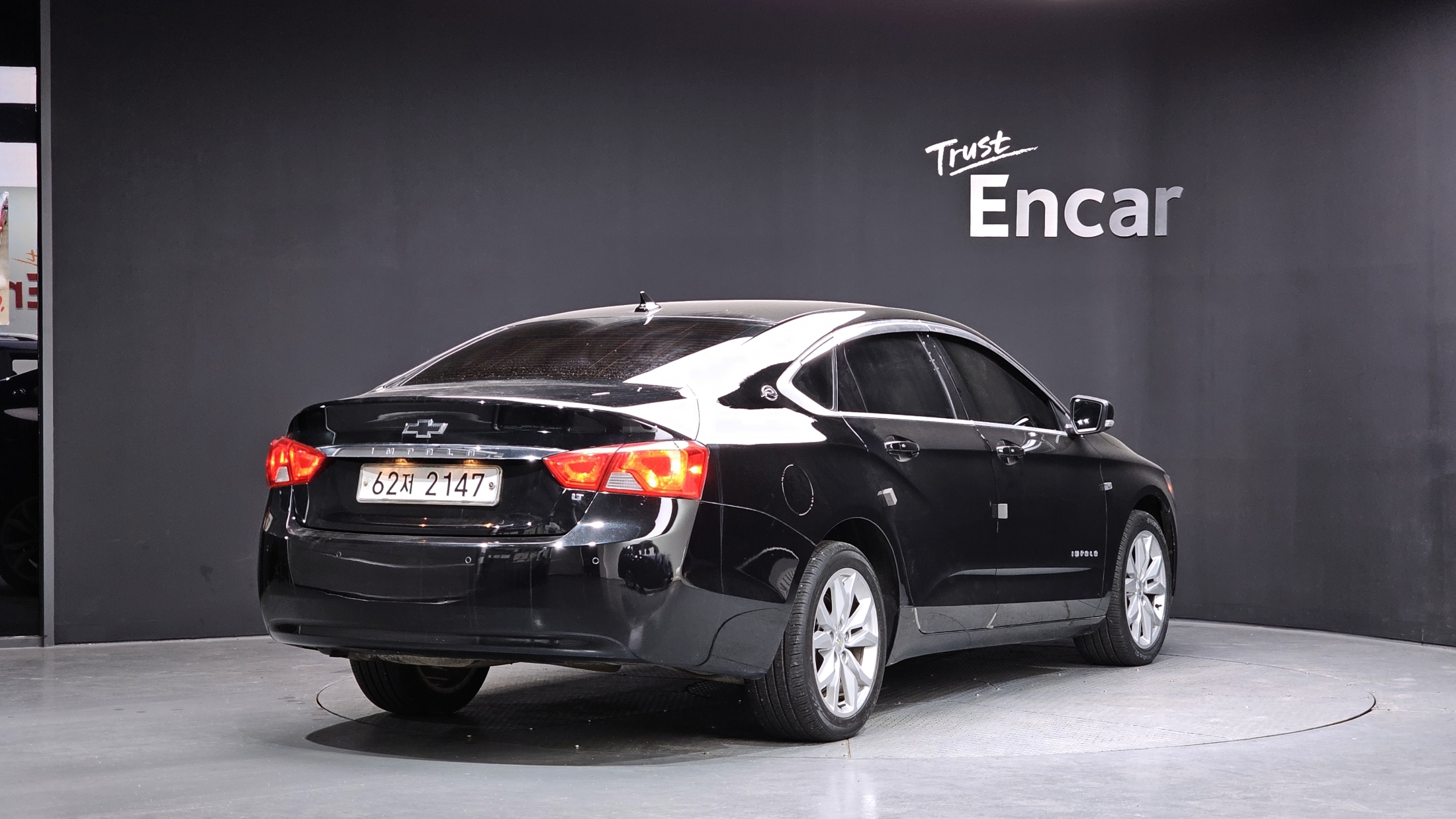 CHEVROLET IMPALA photo 2