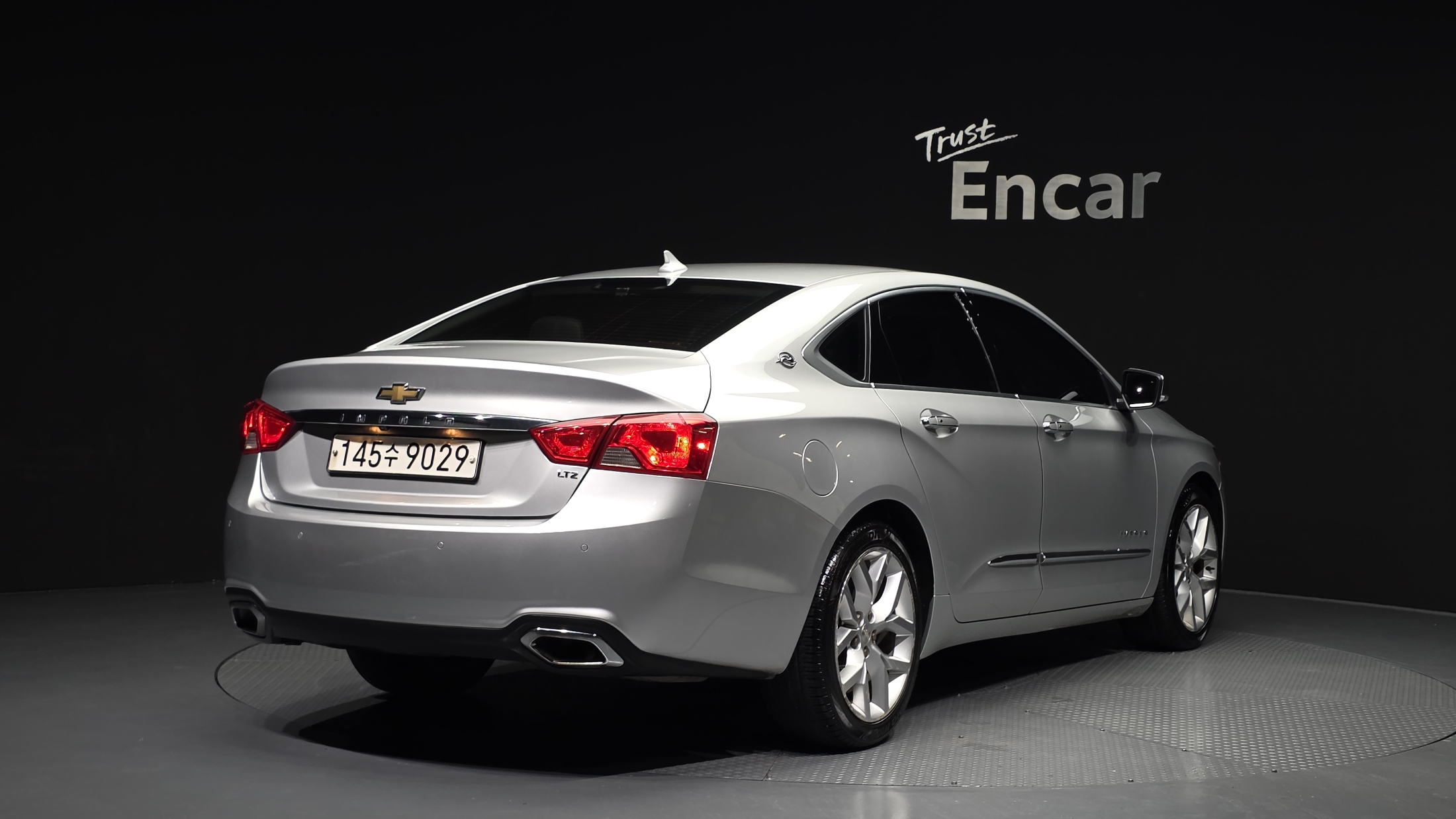 CHEVROLET IMPALA photo 2