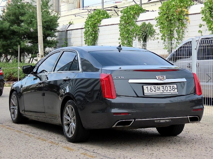 CADILLAC CTS photo 3