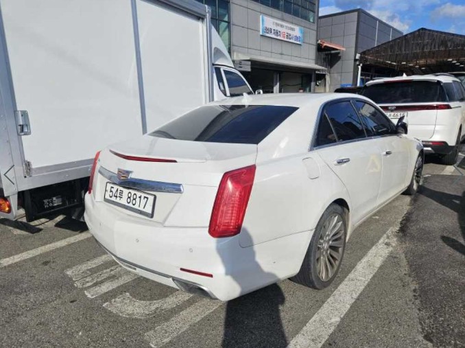 CADILLAC CTS photo 3