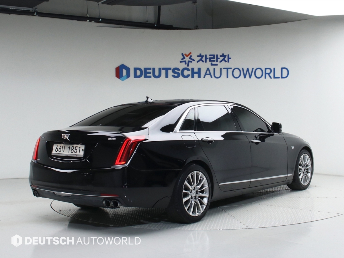 CADILLAC CT6 photo 2