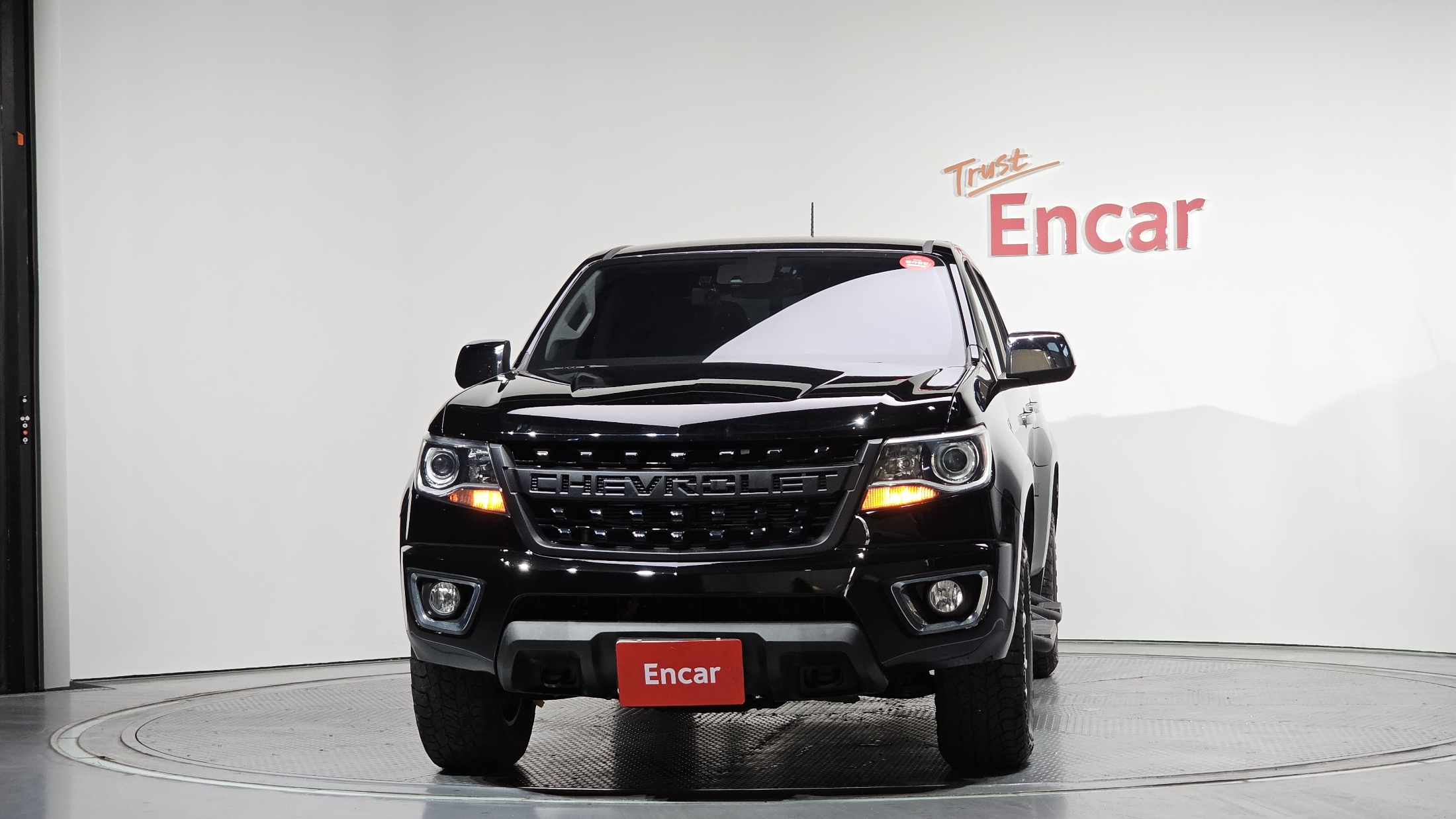 CHEVROLET COLORADO photo 3