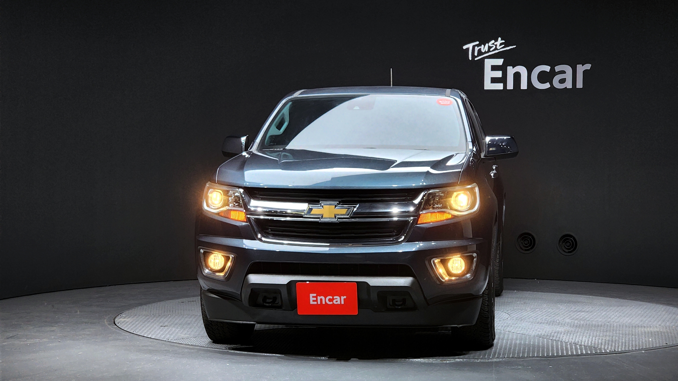 CHEVROLET COLORADO photo 3