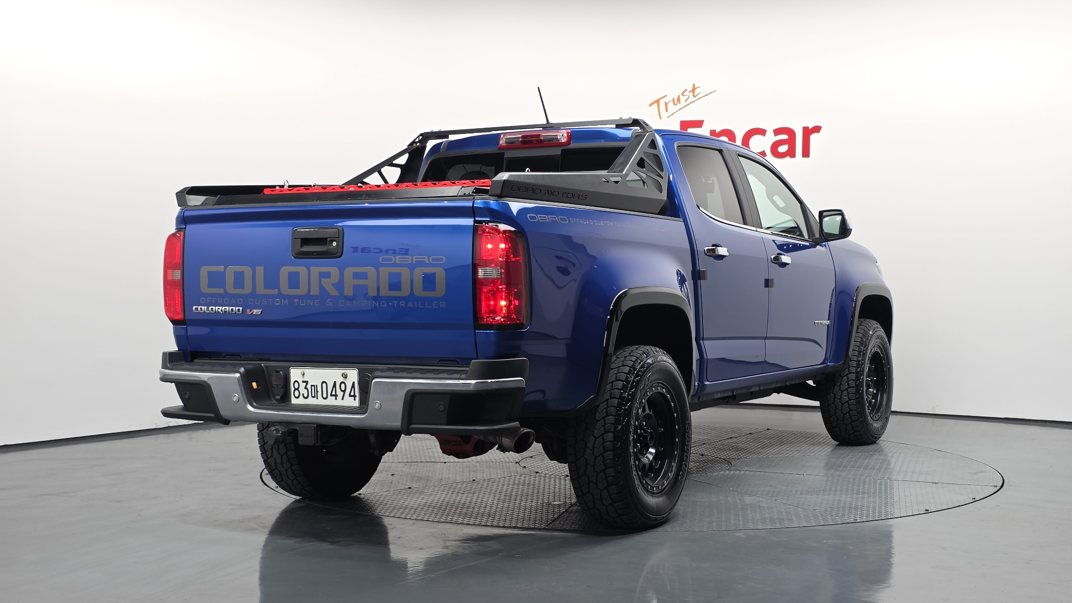 CHEVROLET COLORADO photo 2