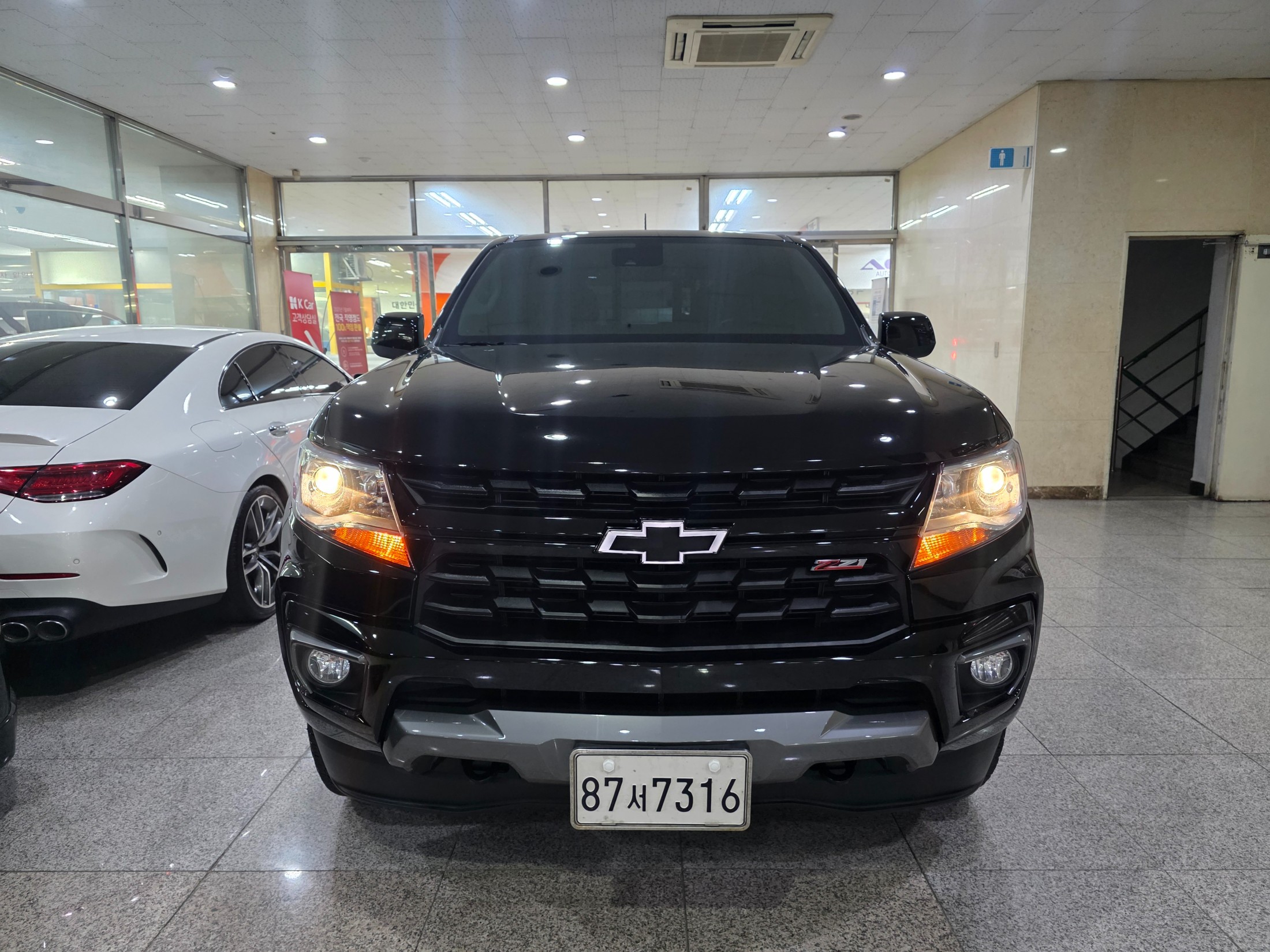 CHEVROLET COLORADO photo 3