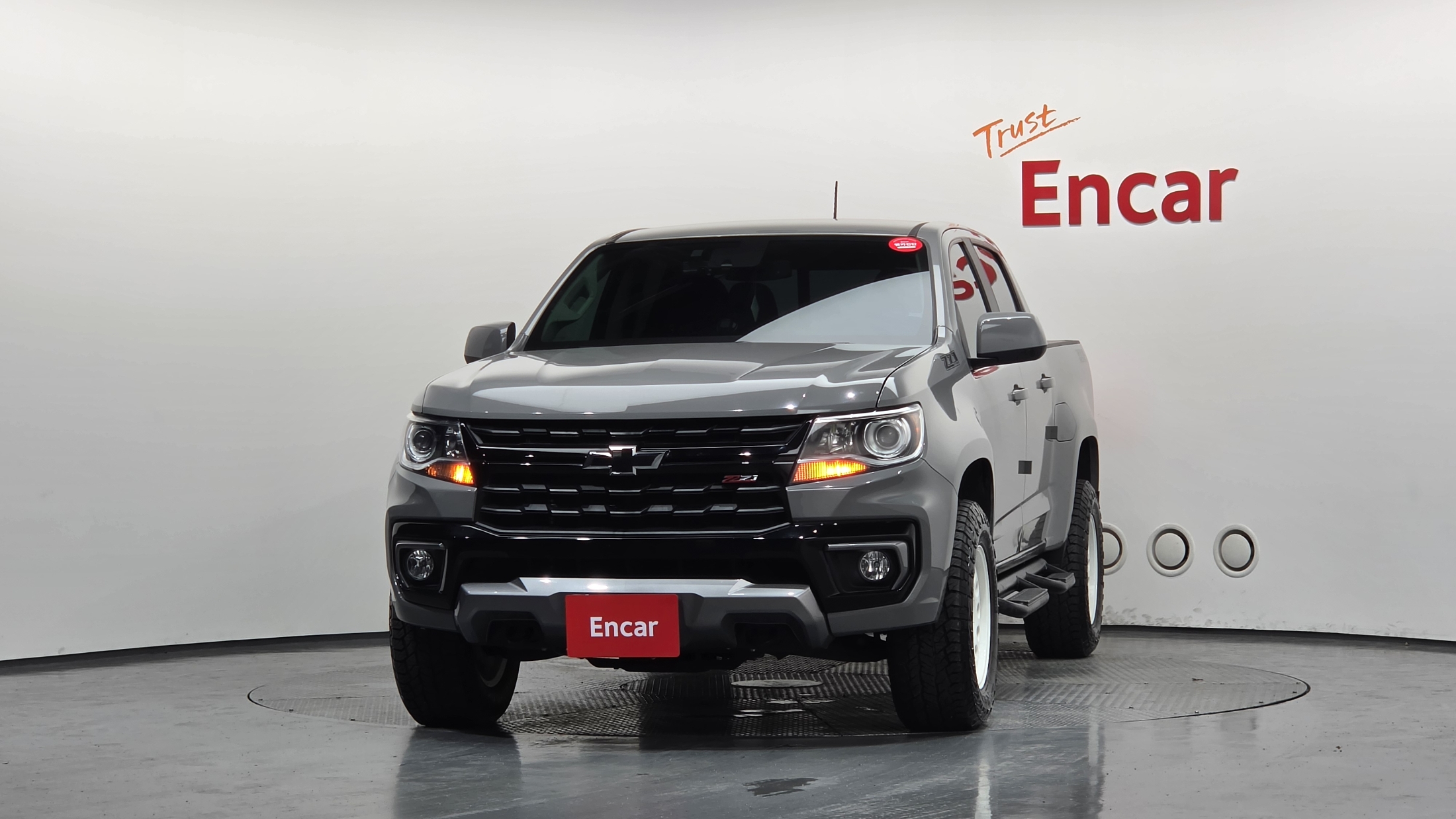 CHEVROLET COLORADO photo 3