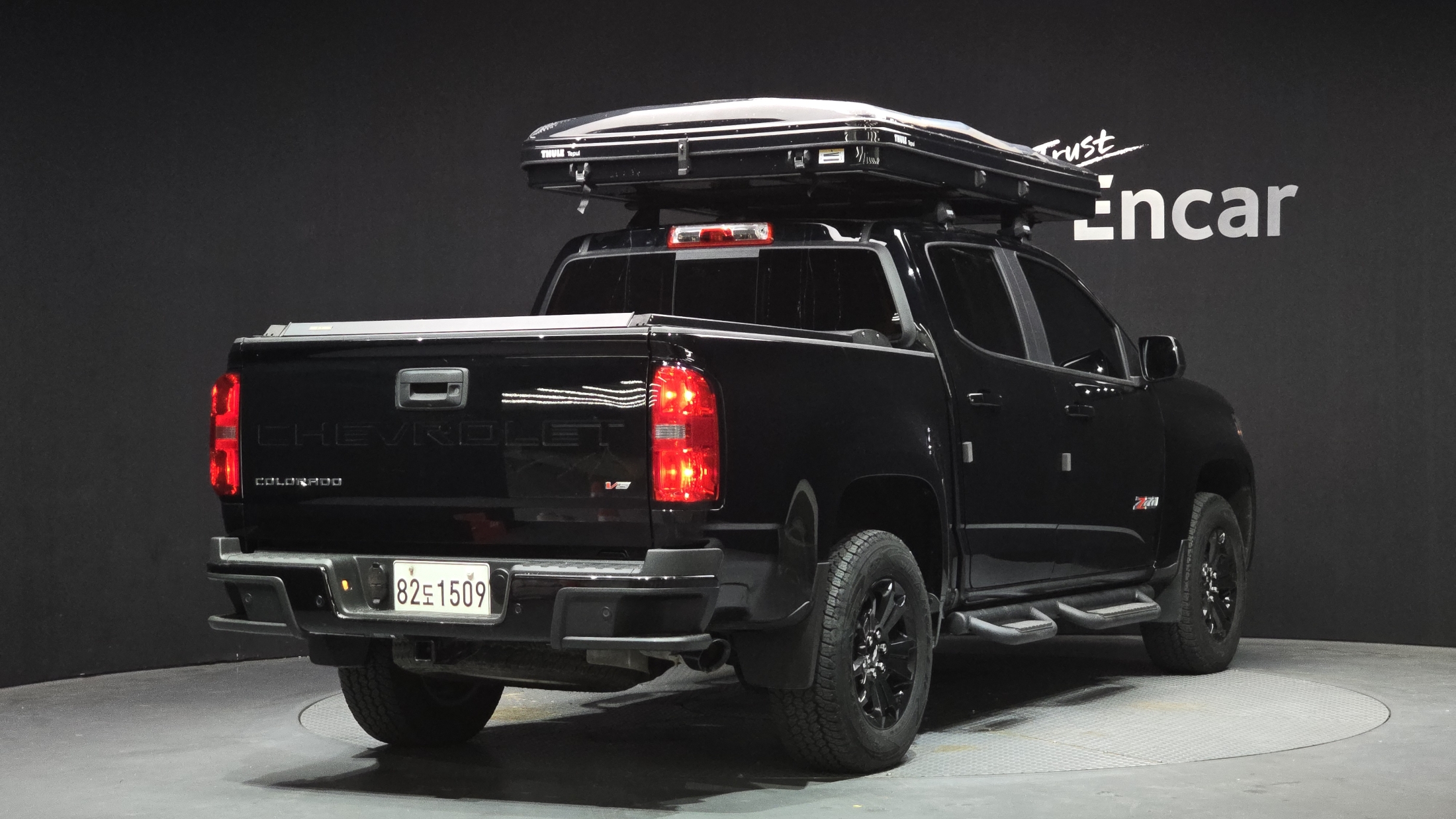 CHEVROLET COLORADO photo 2