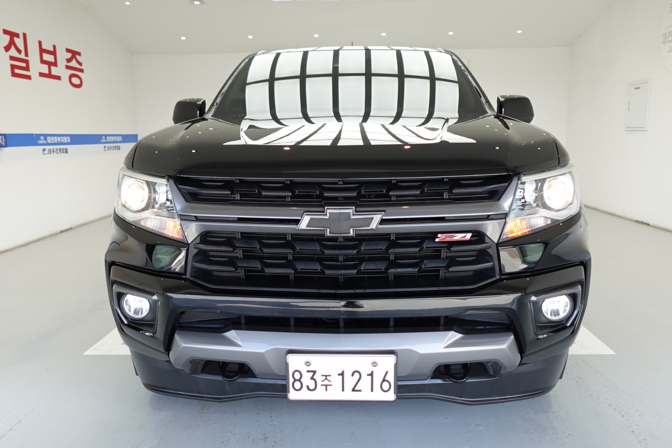 CHEVROLET COLORADO photo 3