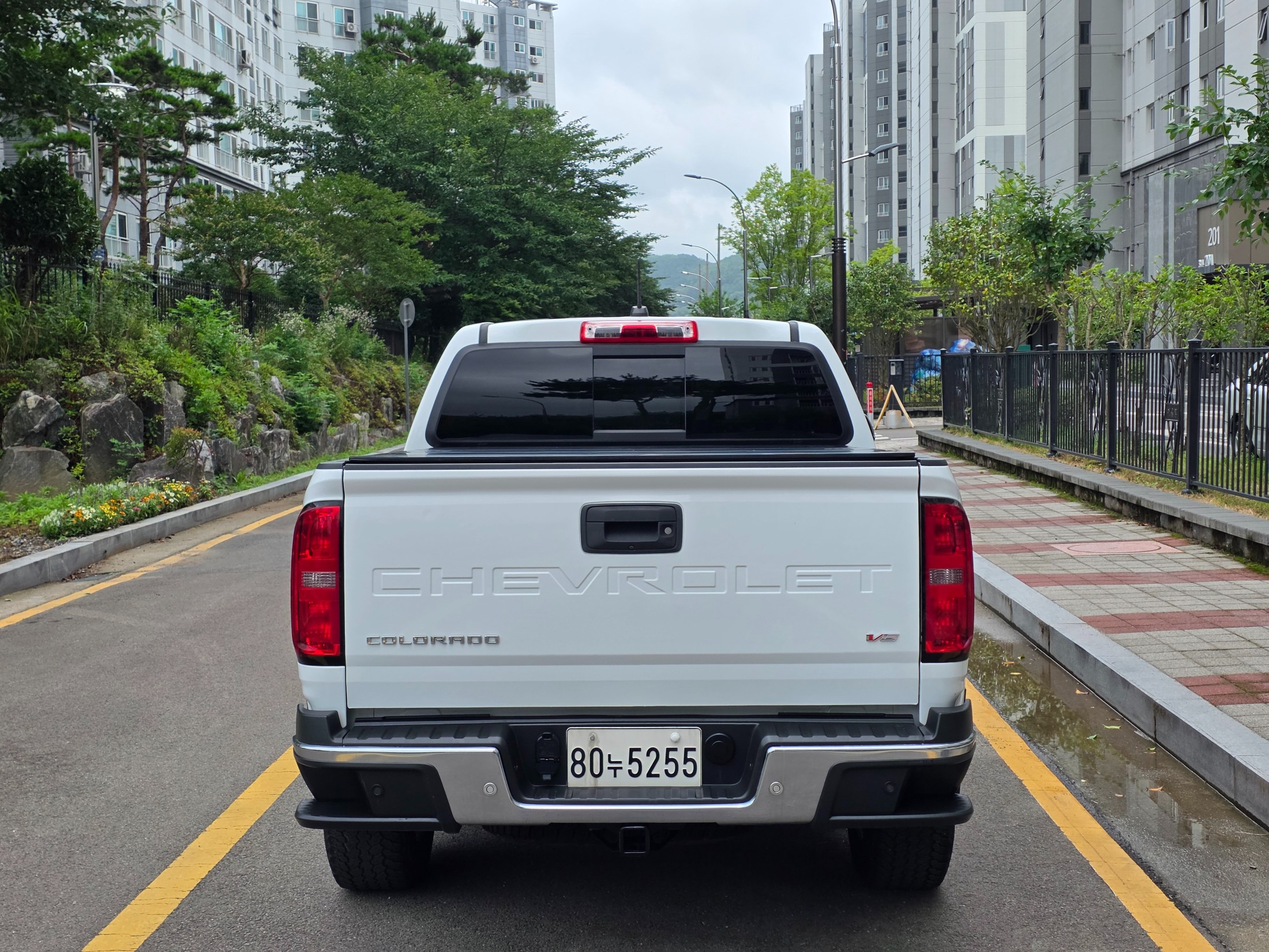 CHEVROLET COLORADO photo 3