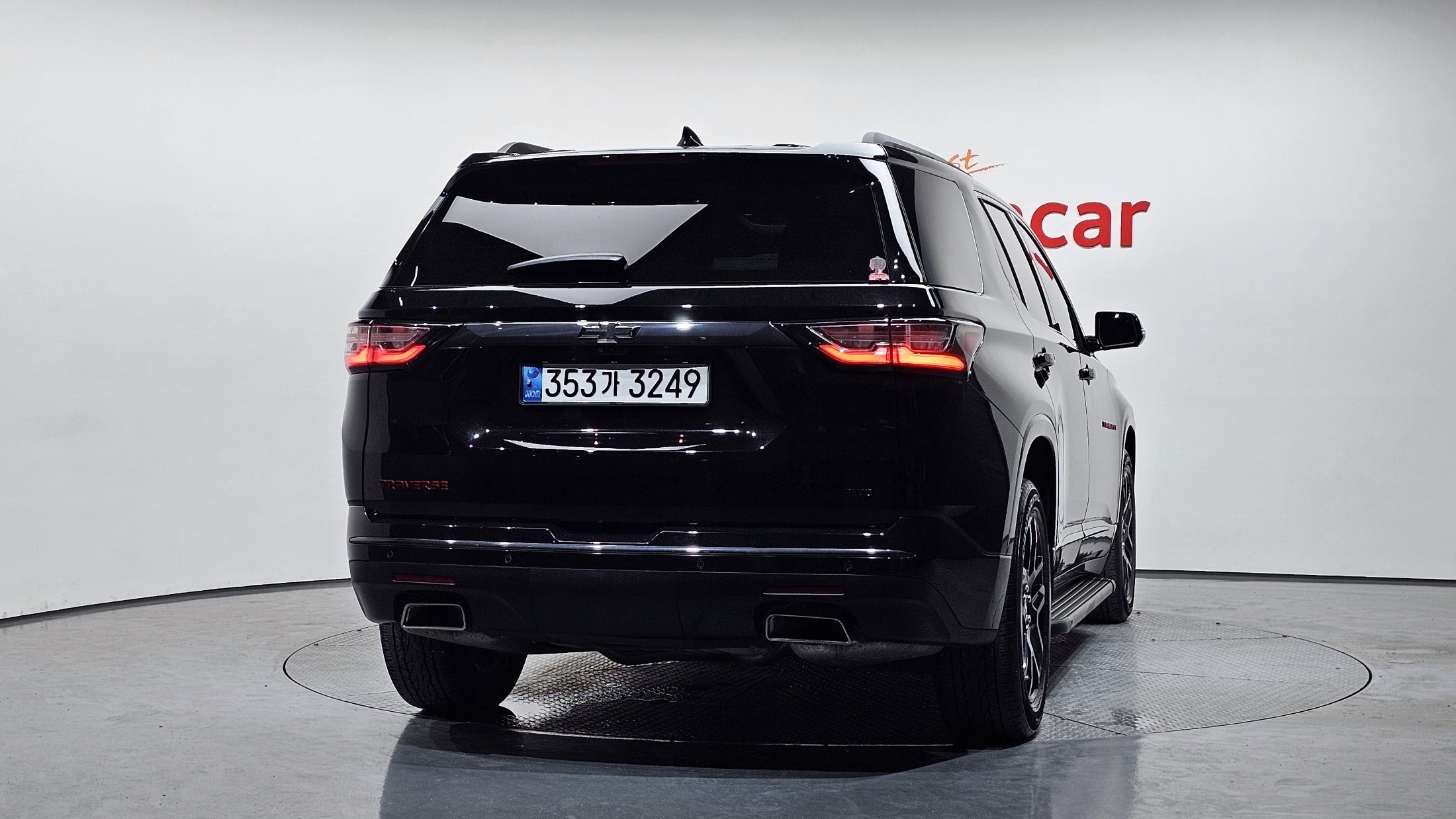 CHEVROLET TRAVERSE photo 3