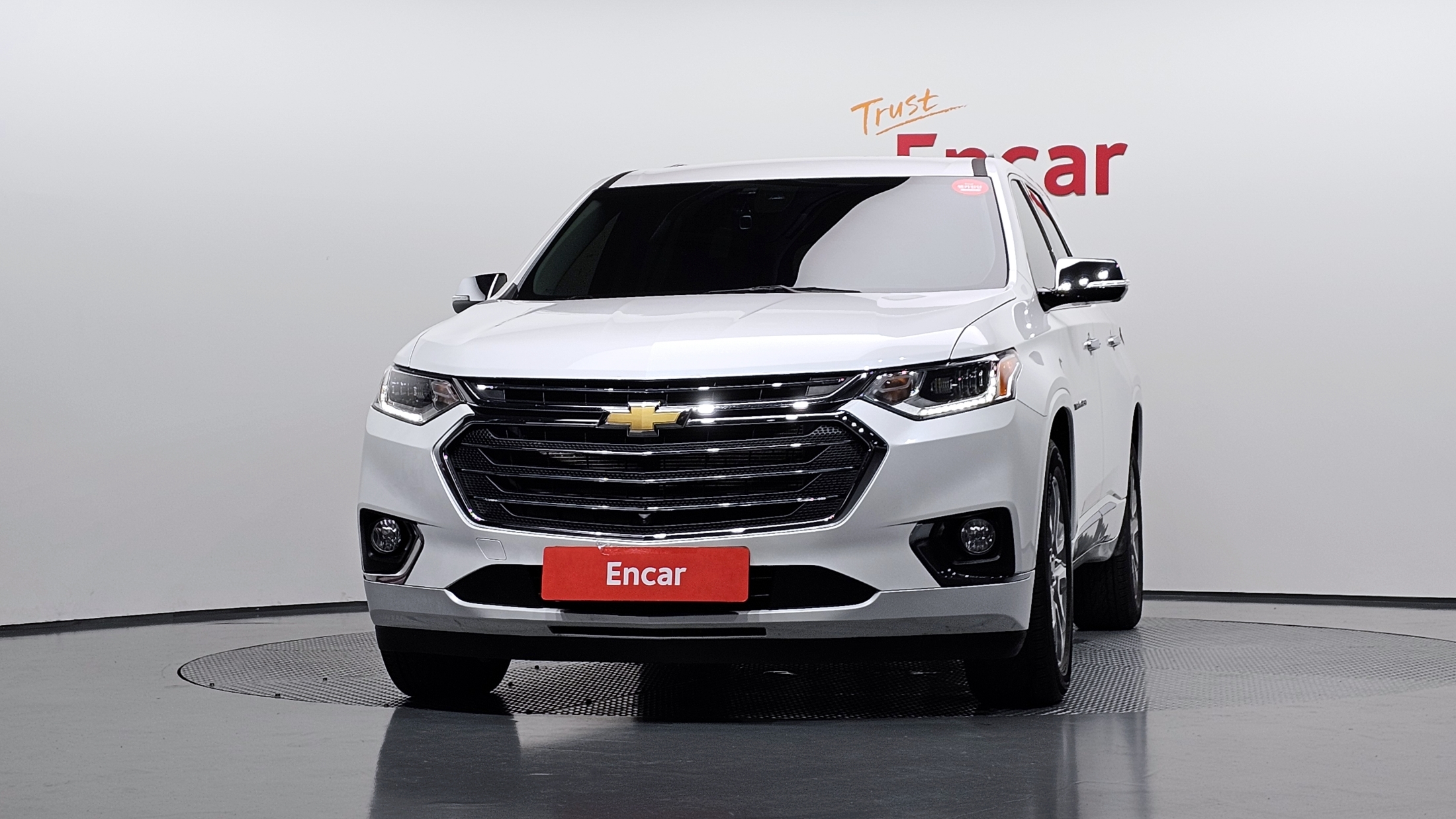 CHEVROLET TRAVERSE photo 3