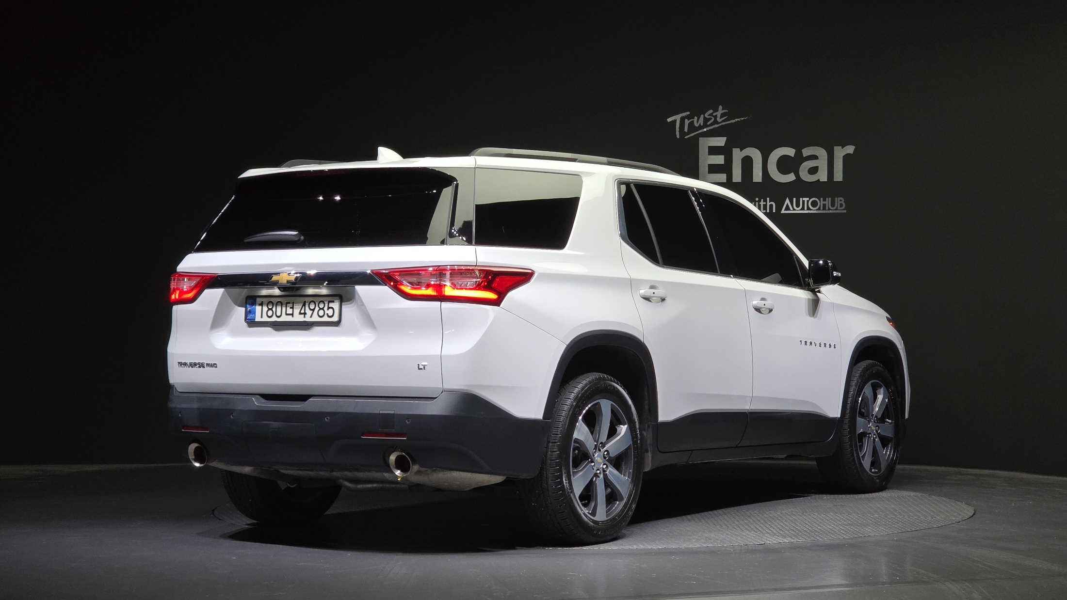 CHEVROLET TRAVERSE photo 3