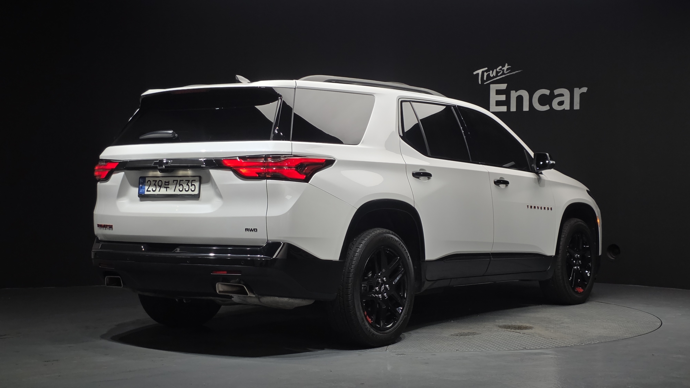 CHEVROLET TRAVERSE photo 3