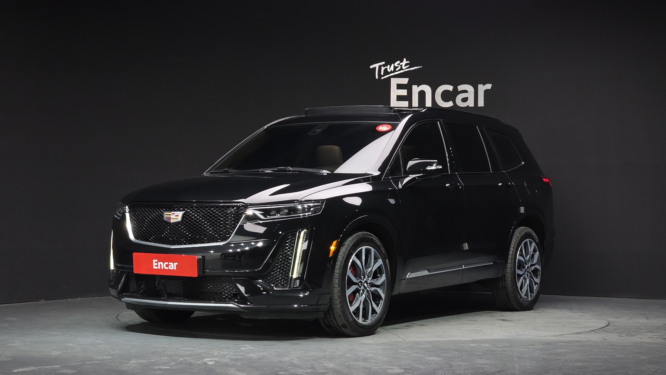 CADILLAC XT6