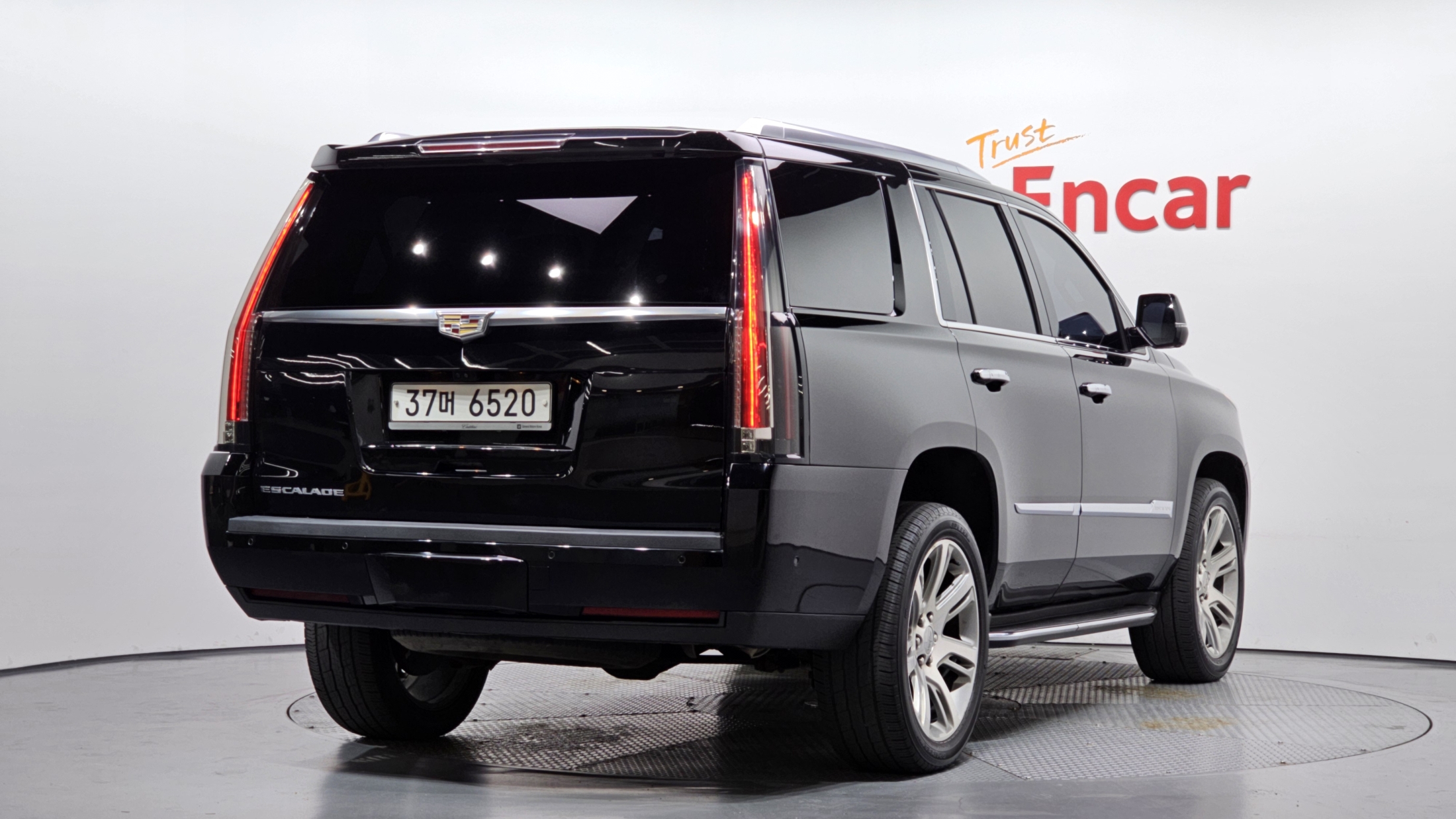 CADILLAC ESCALADE photo 2