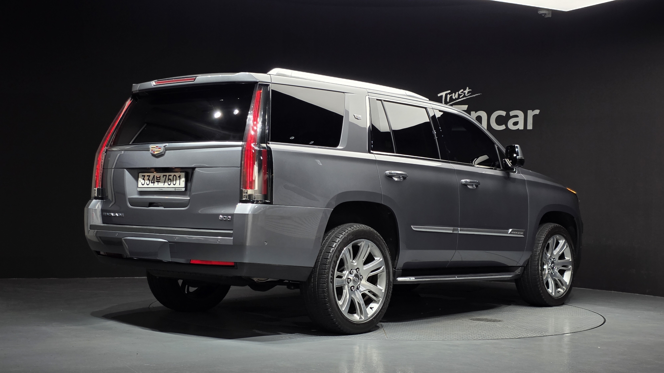 CADILLAC ESCALADE photo 2