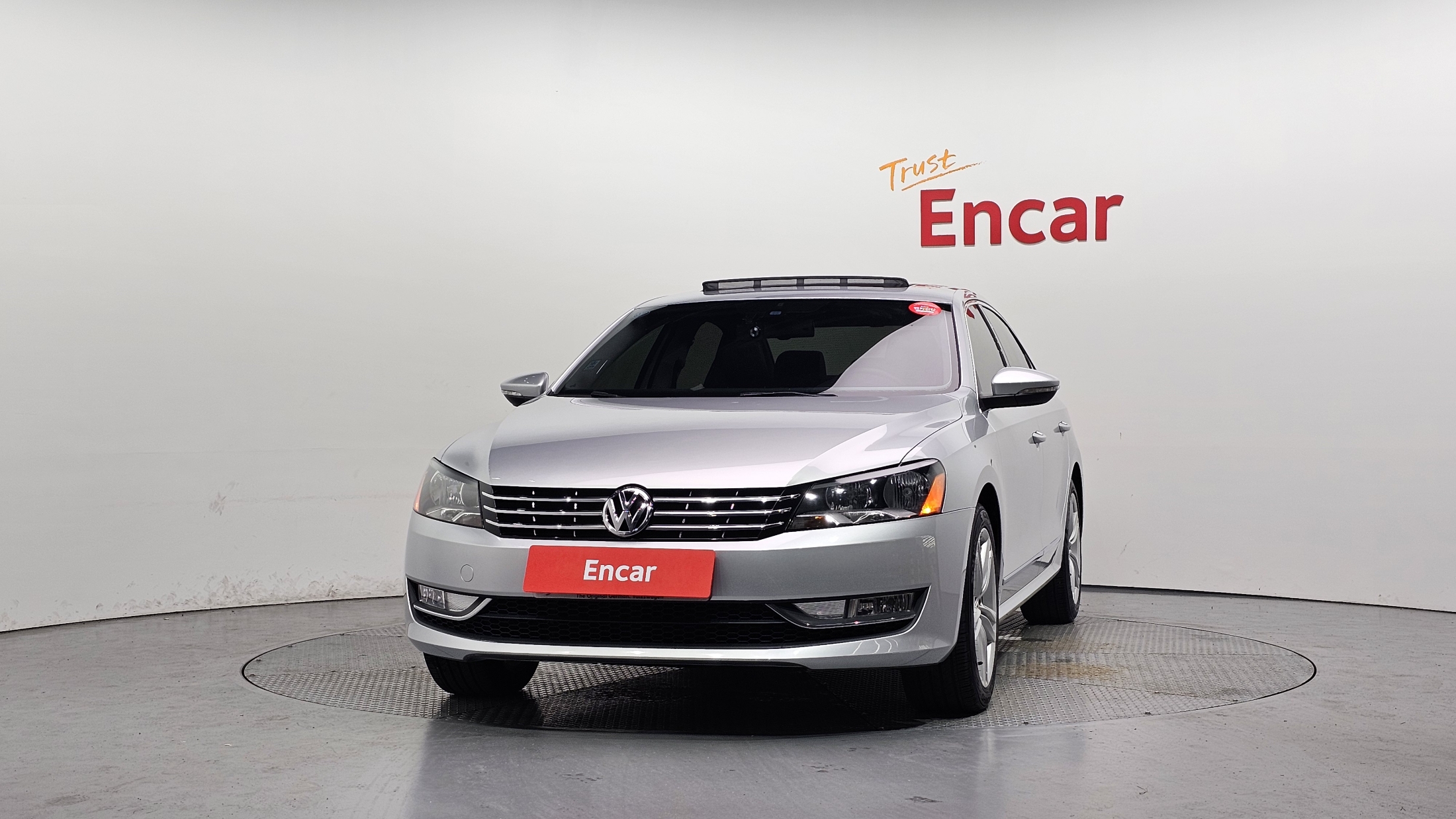 VOLKSWAGEN PASSAT photo 2