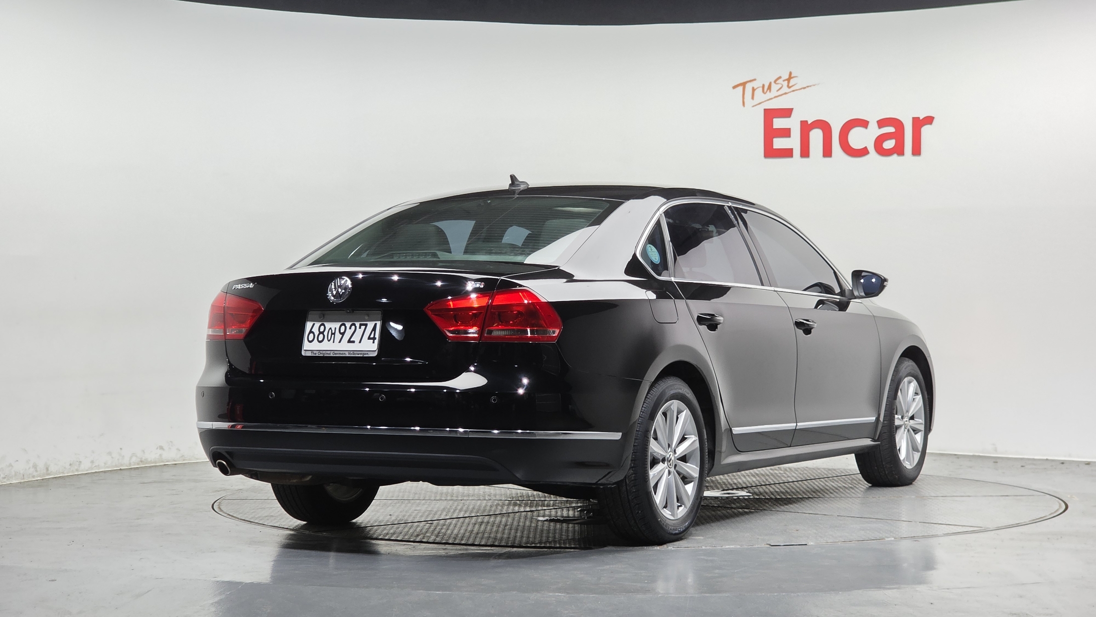 VOLKSWAGEN PASSAT photo 2
