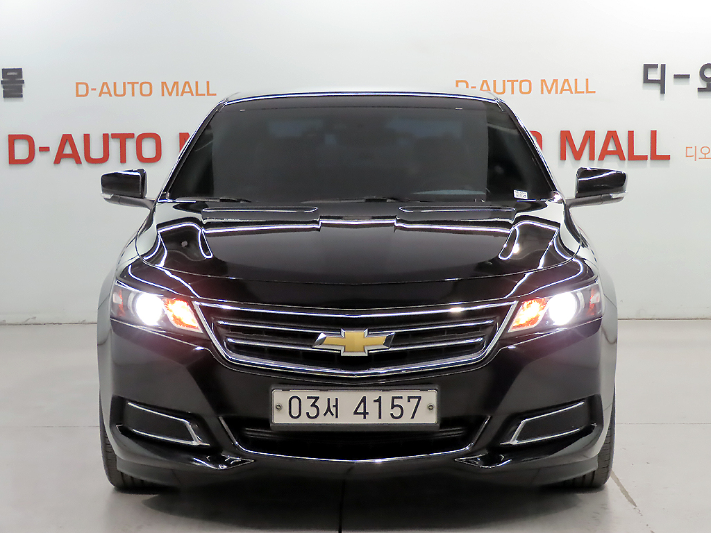 CHEVROLET IMPALA photo 2