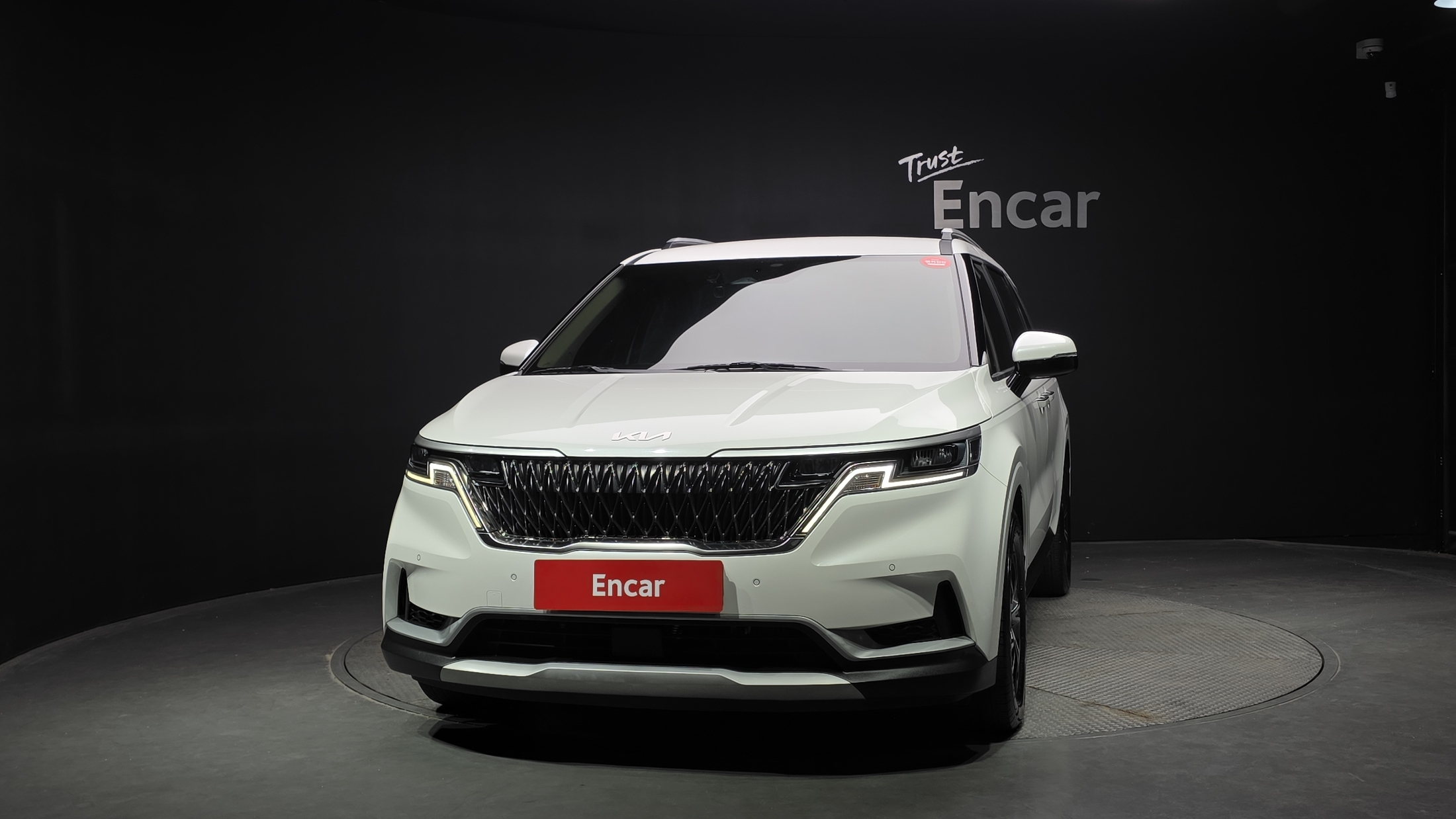 KIA CARNIVAL photo 3