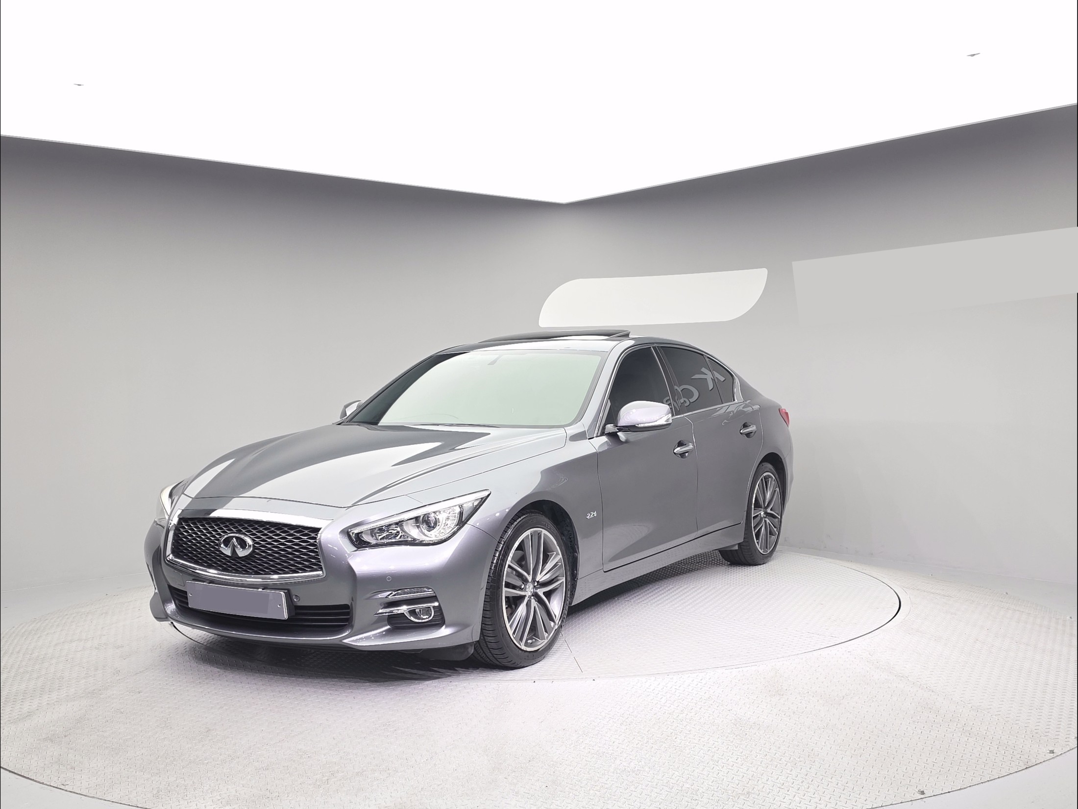 INFINITI Q50