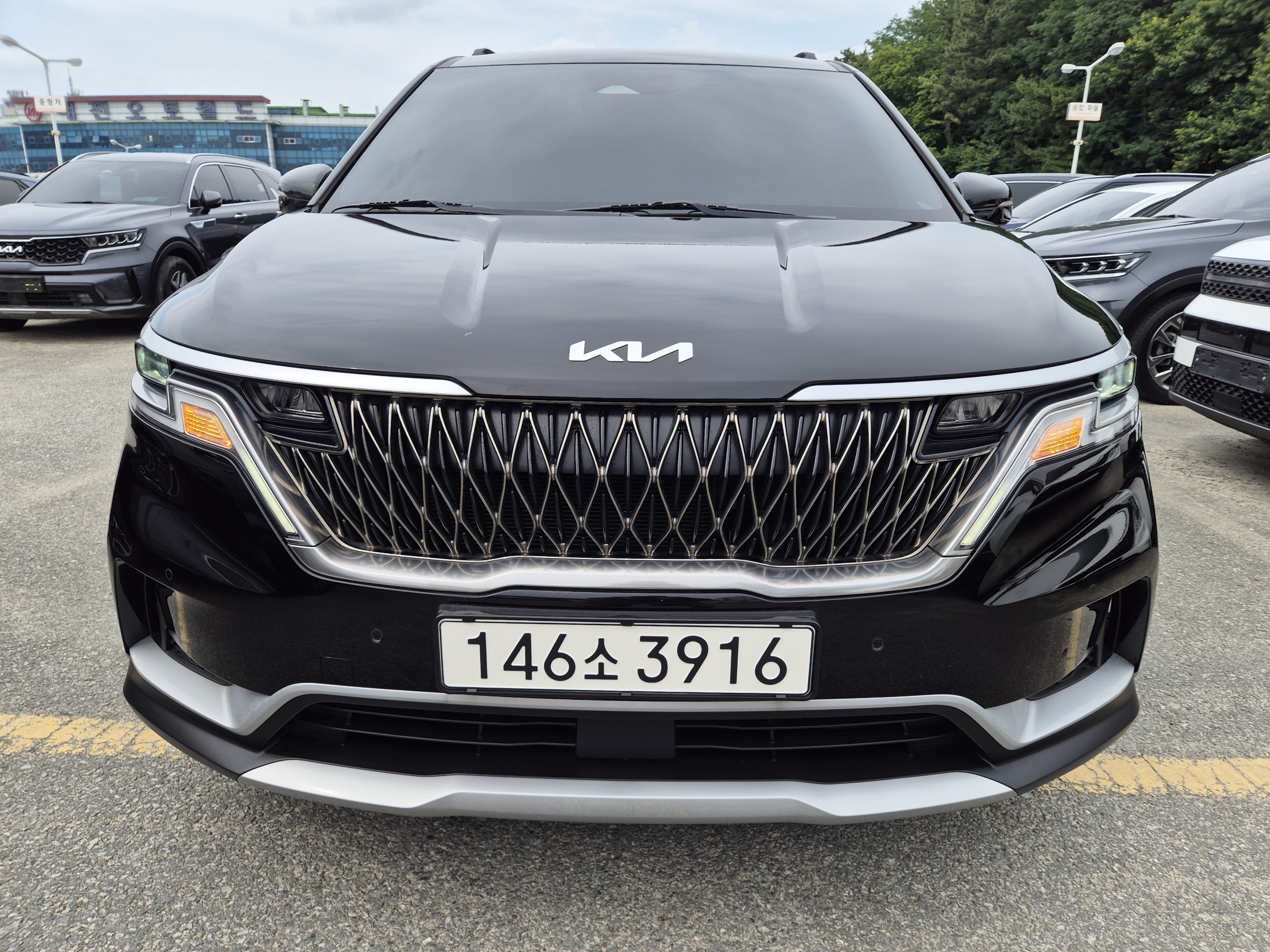 KIA CARNIVAL
