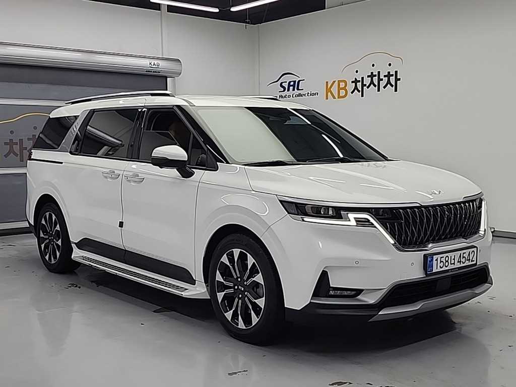 KIA CARNIVAL photo 2