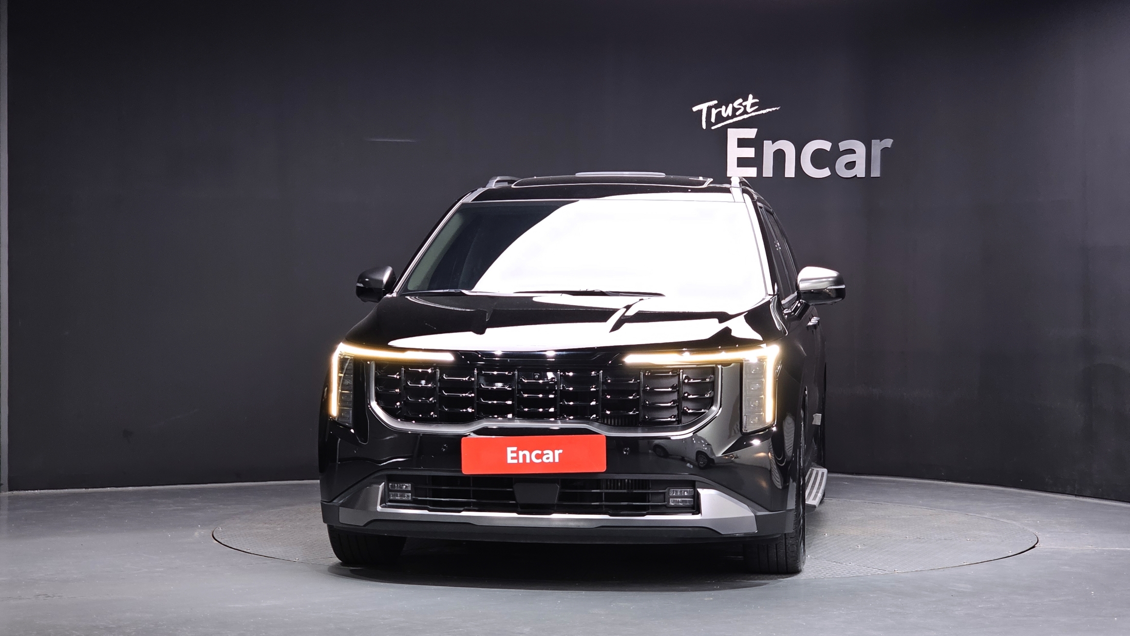KIA CARNIVAL photo 3
