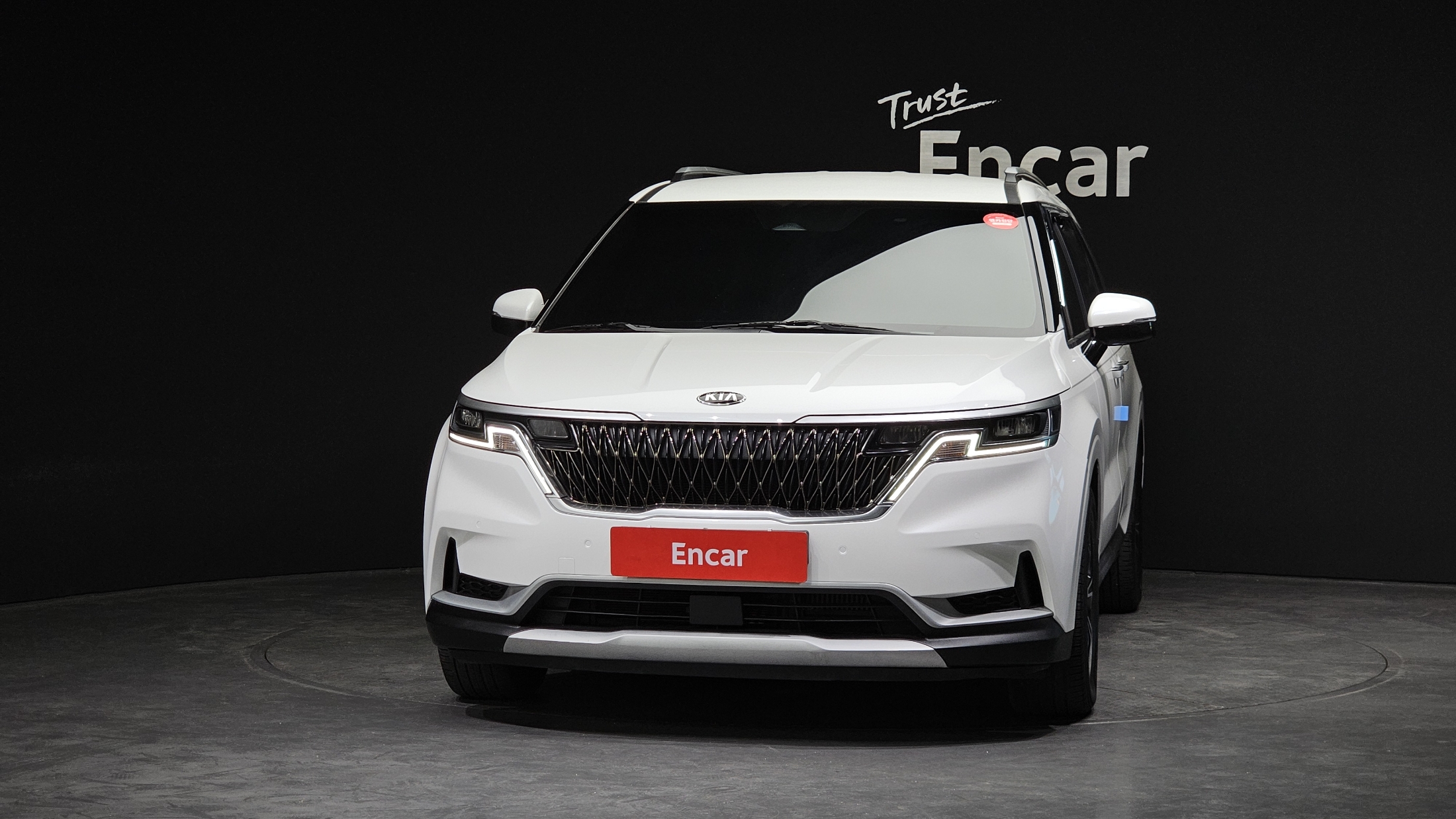 KIA CARNIVAL photo 3