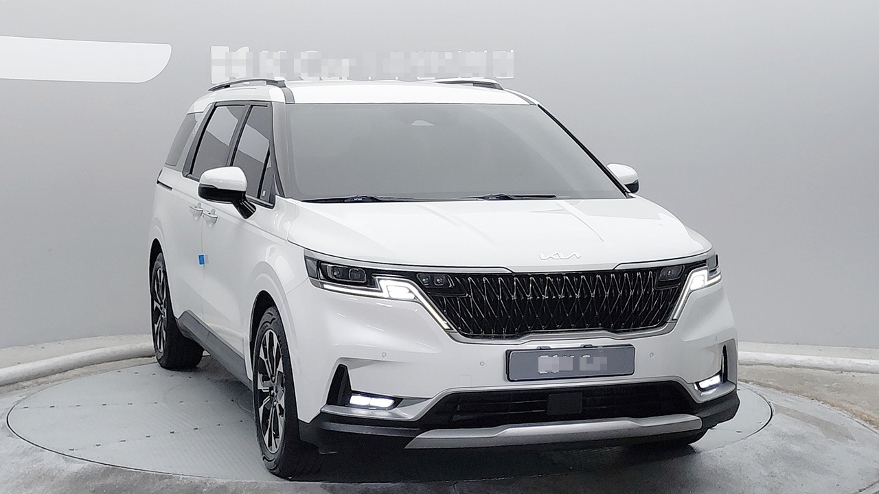 KIA CARNIVAL photo 2