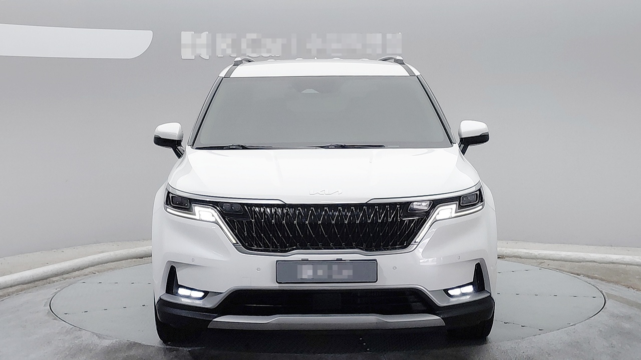 KIA CARNIVAL photo 3
