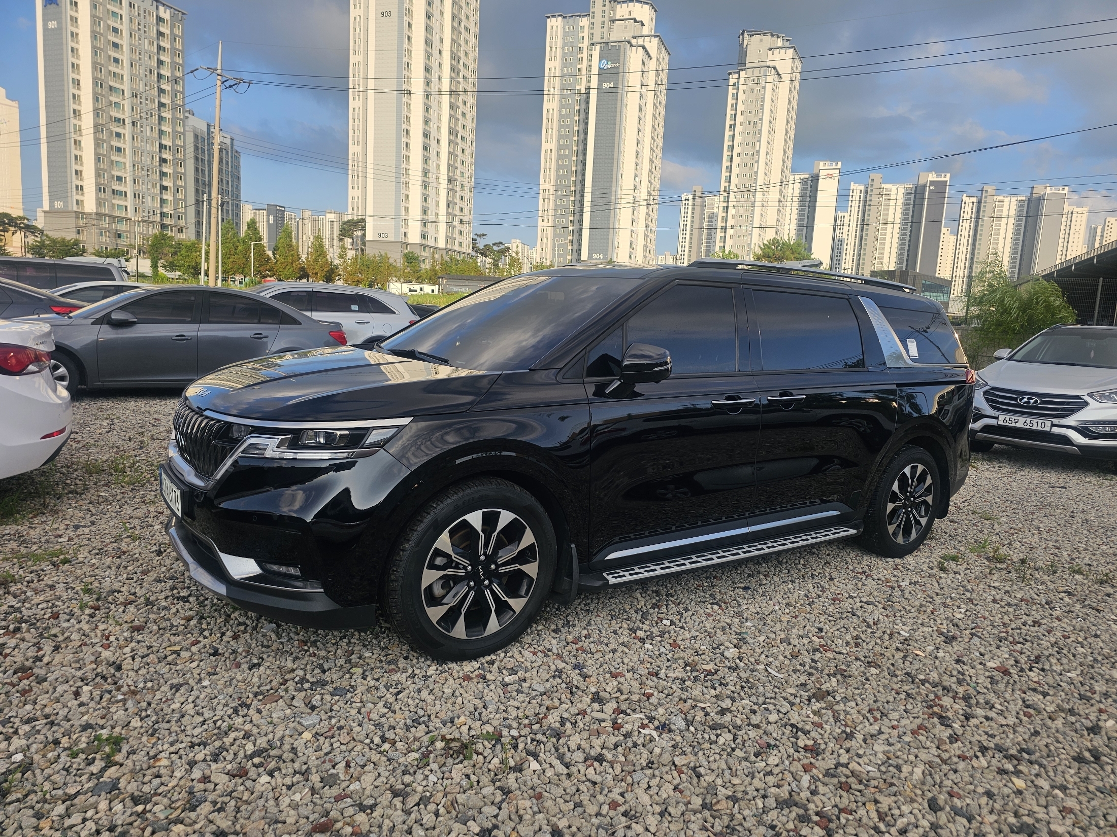 KIA CARNIVAL