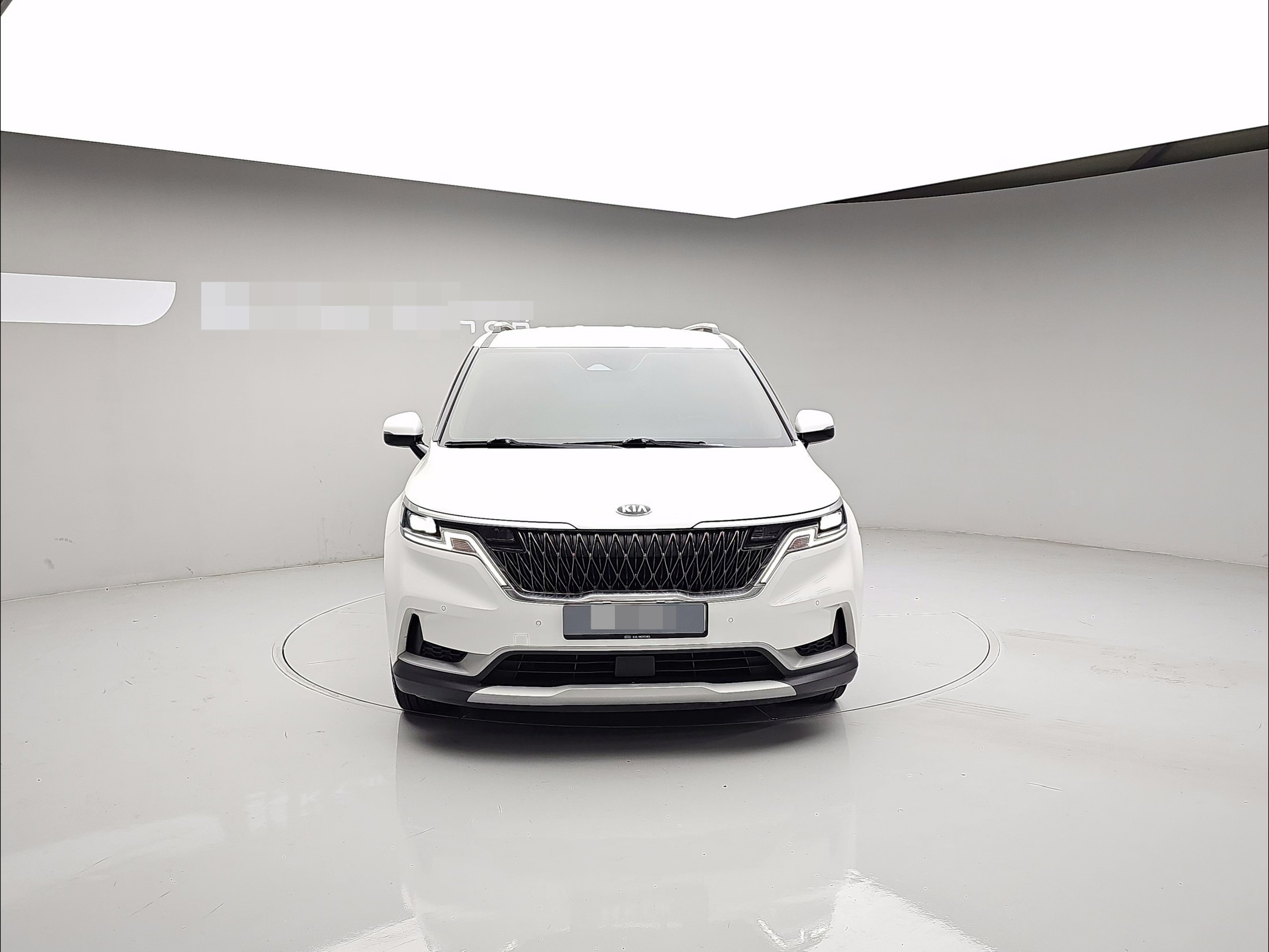 KIA CARNIVAL photo 2