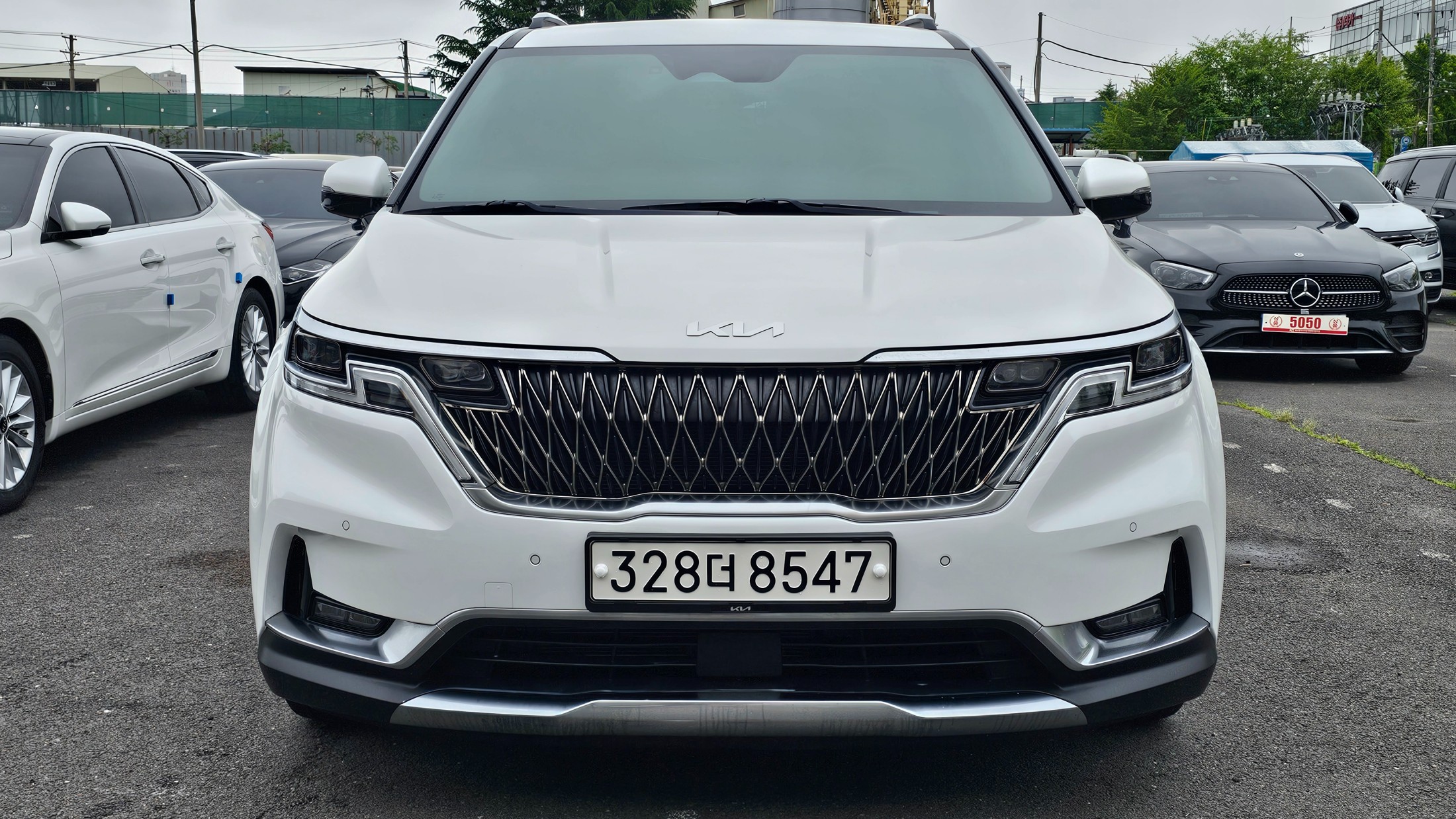 KIA CARNIVAL photo 3