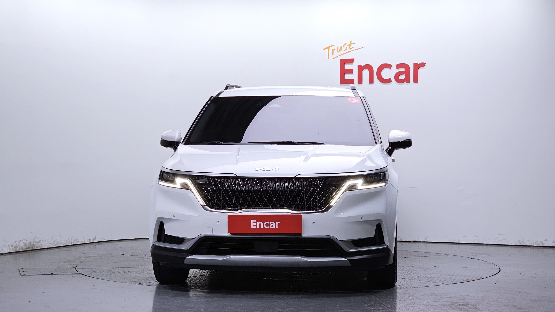KIA CARNIVAL photo 3