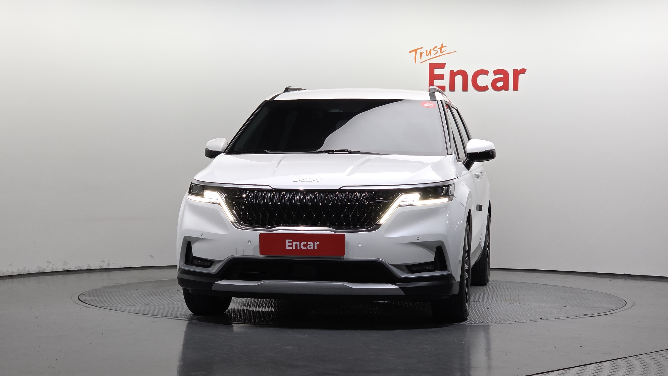KIA CARNIVAL photo 2