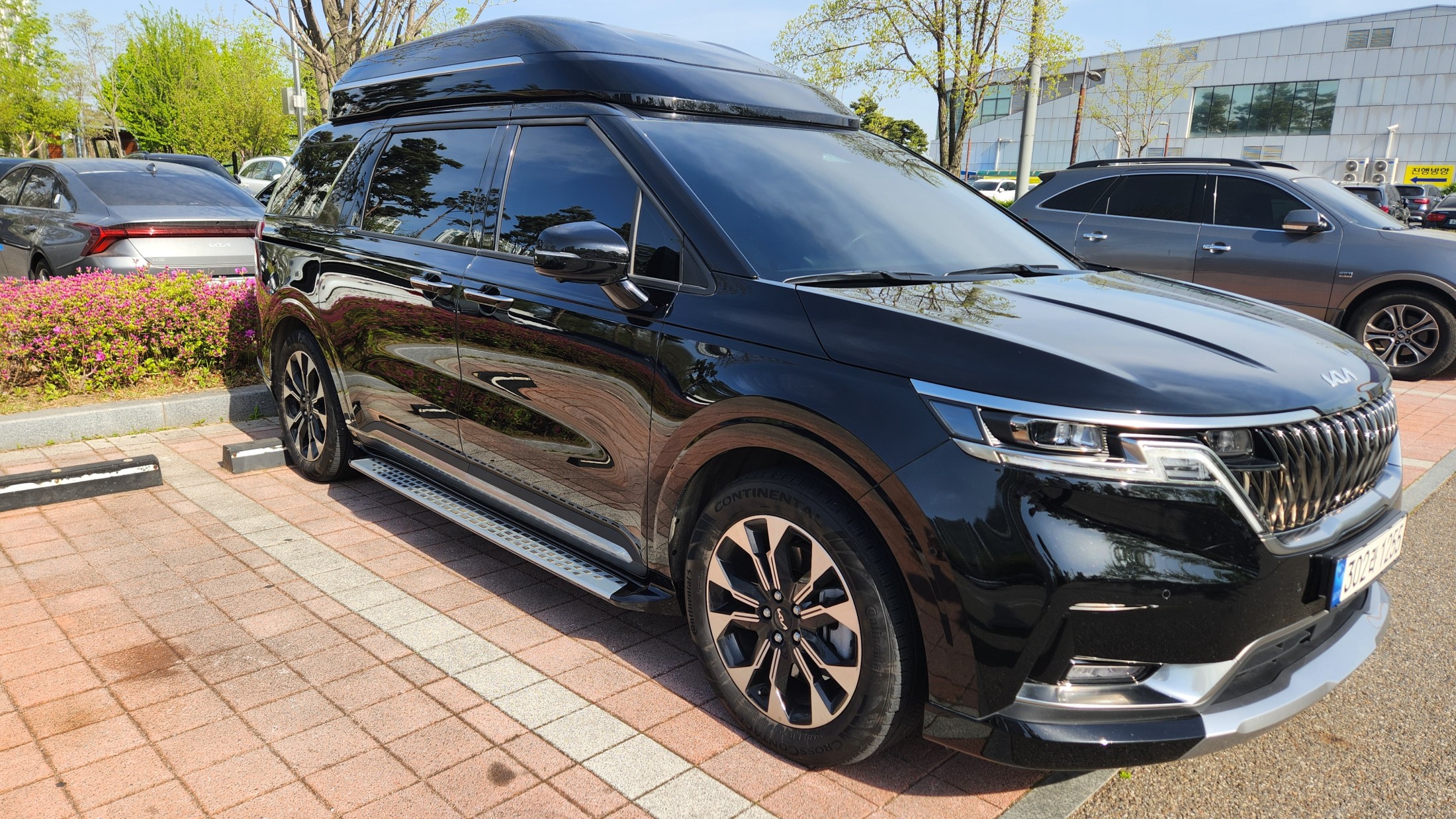 KIA CARNIVAL photo 3