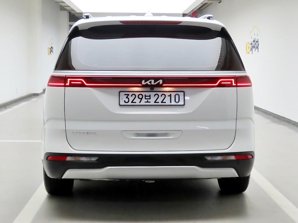 KIA CARNIVAL photo 3