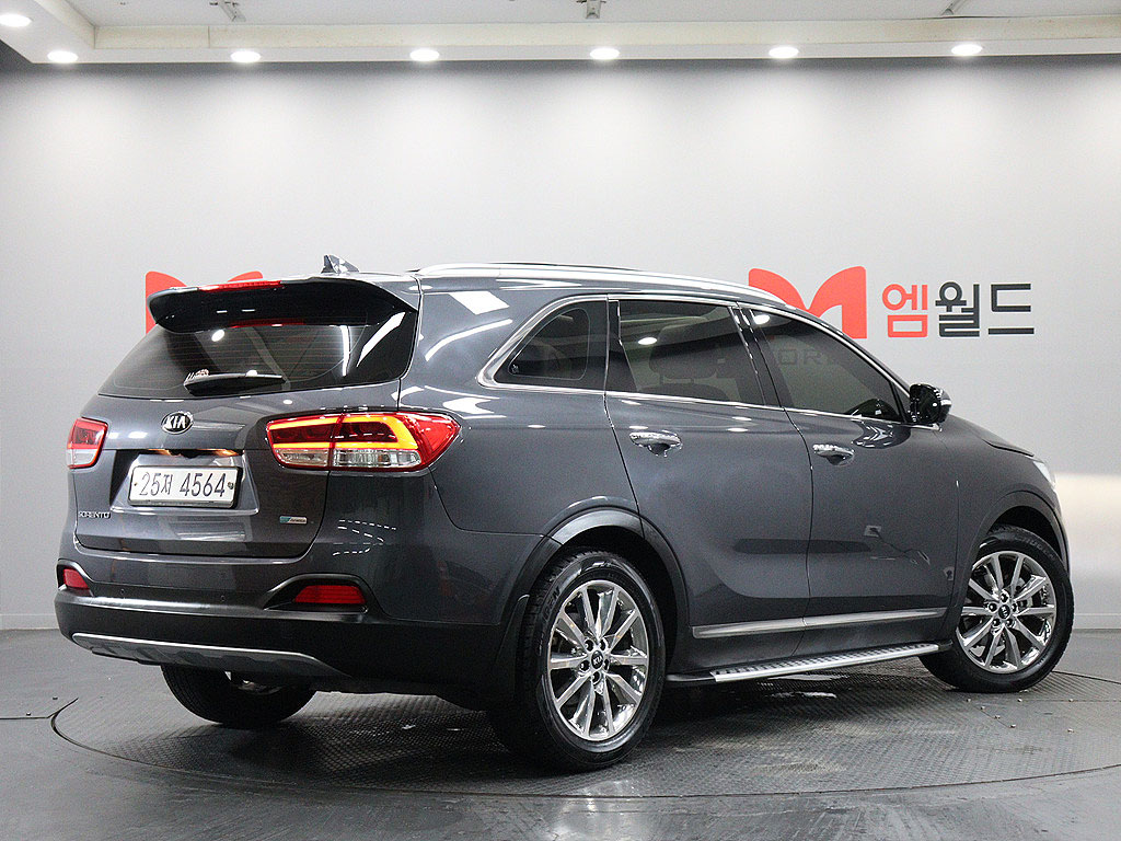 KIA SORENTO photo 3