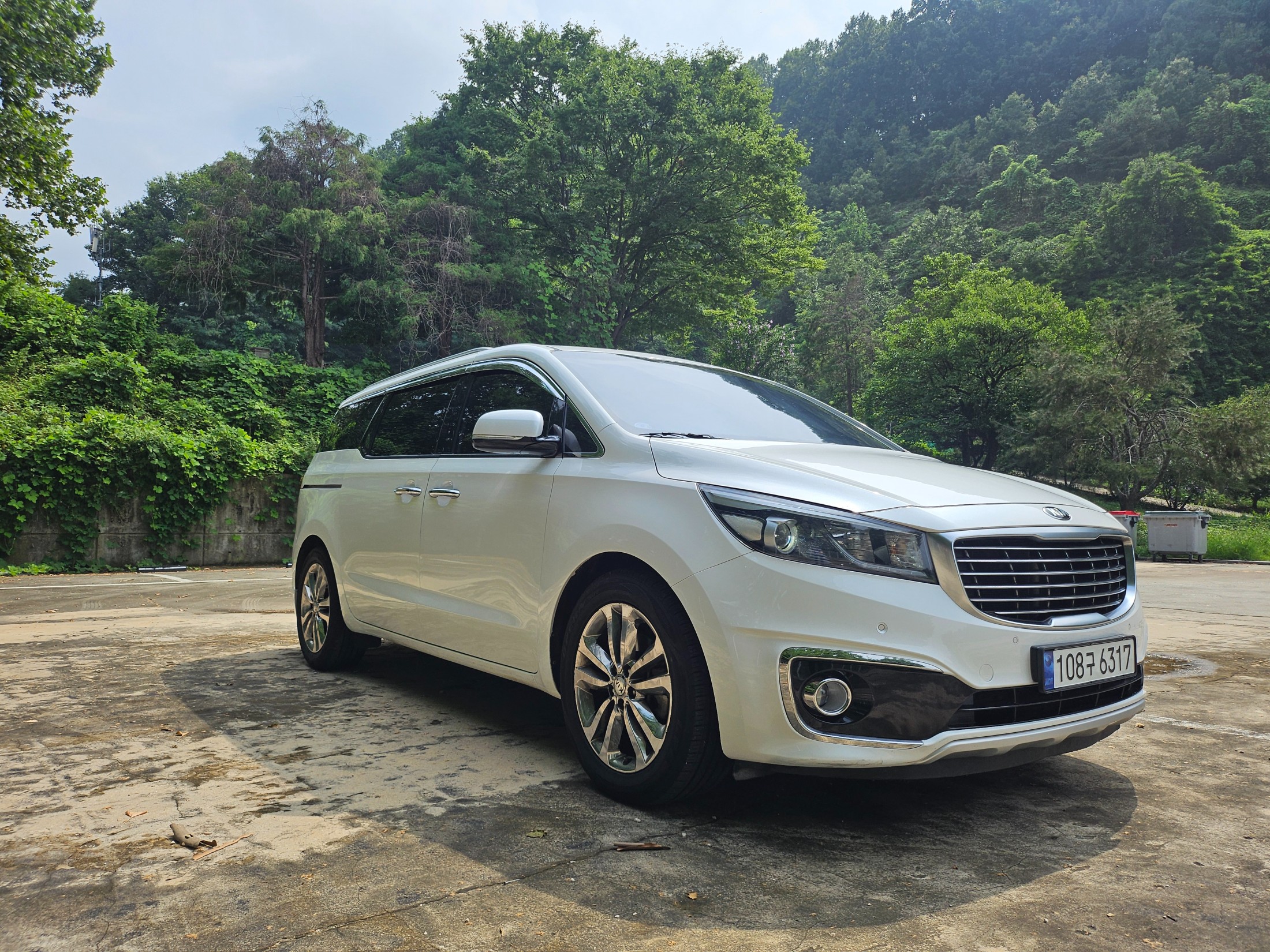 KIA CARNIVAL