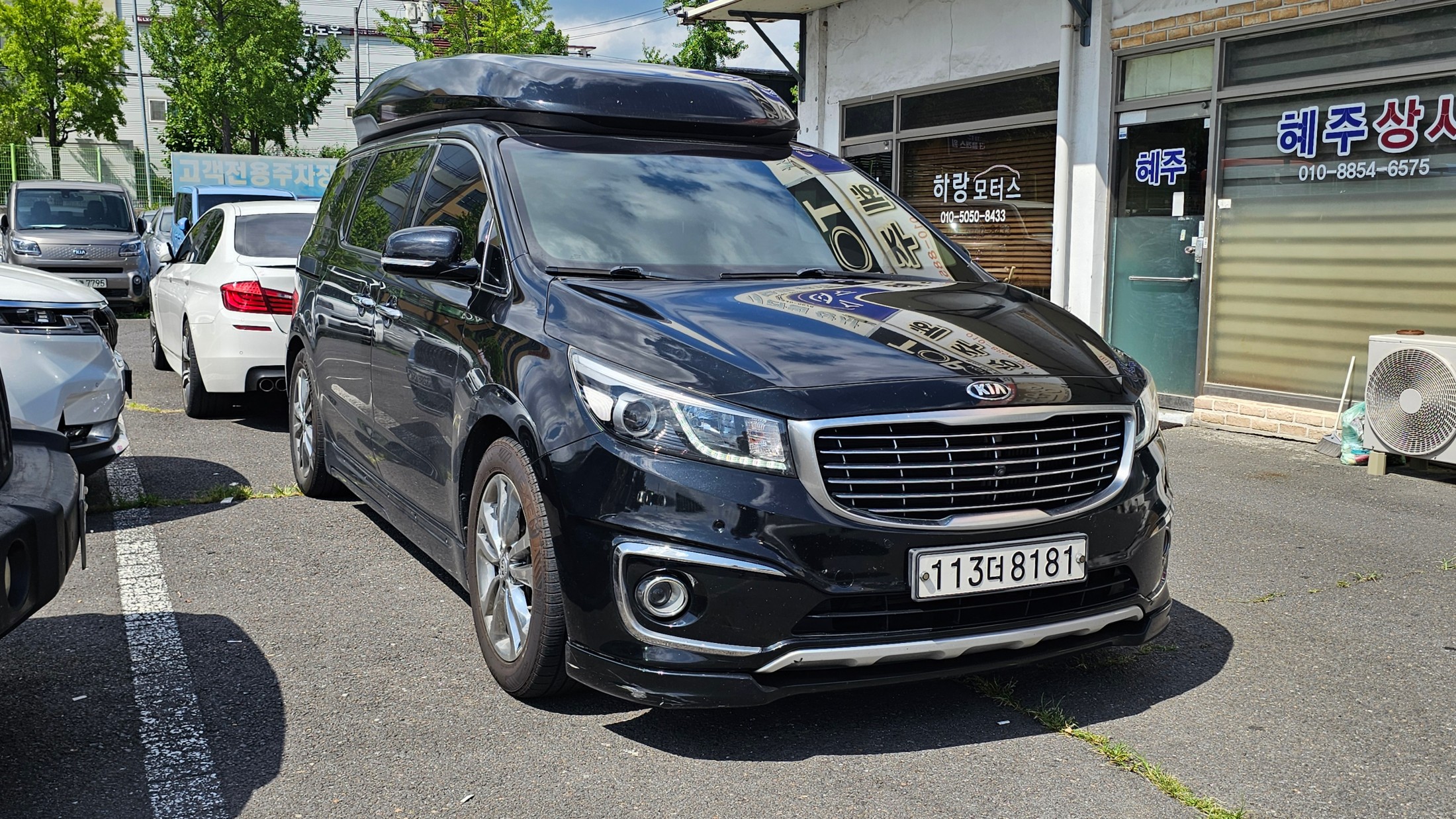 KIA CARNIVAL