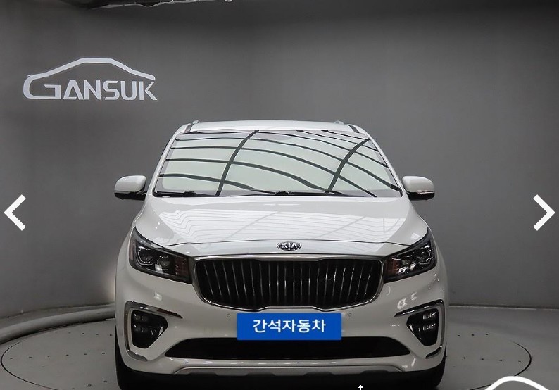 KIA CARNIVAL photo 2
