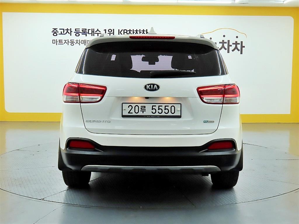 KIA SORENTO photo 3