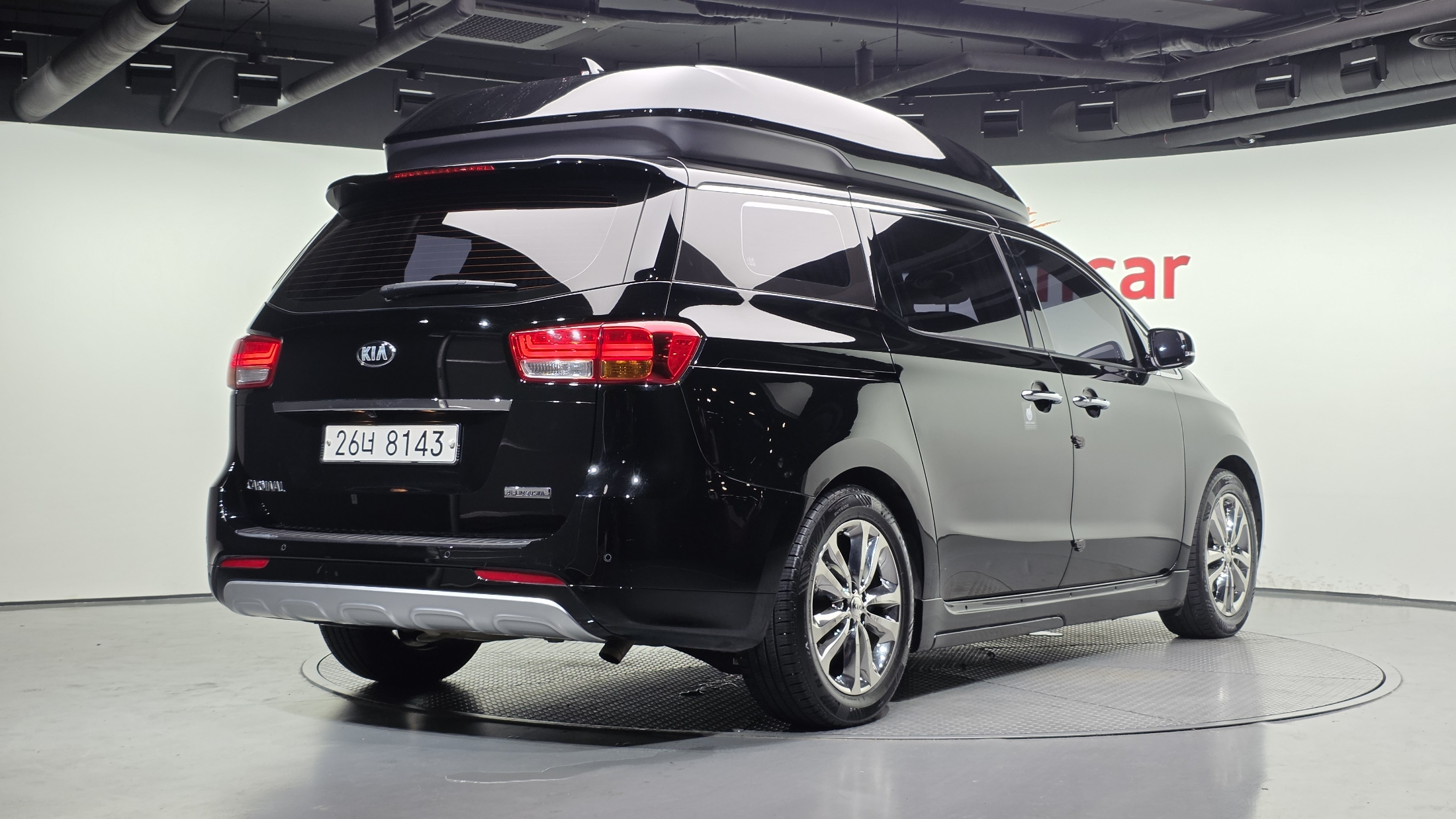 KIA CARNIVAL photo 2