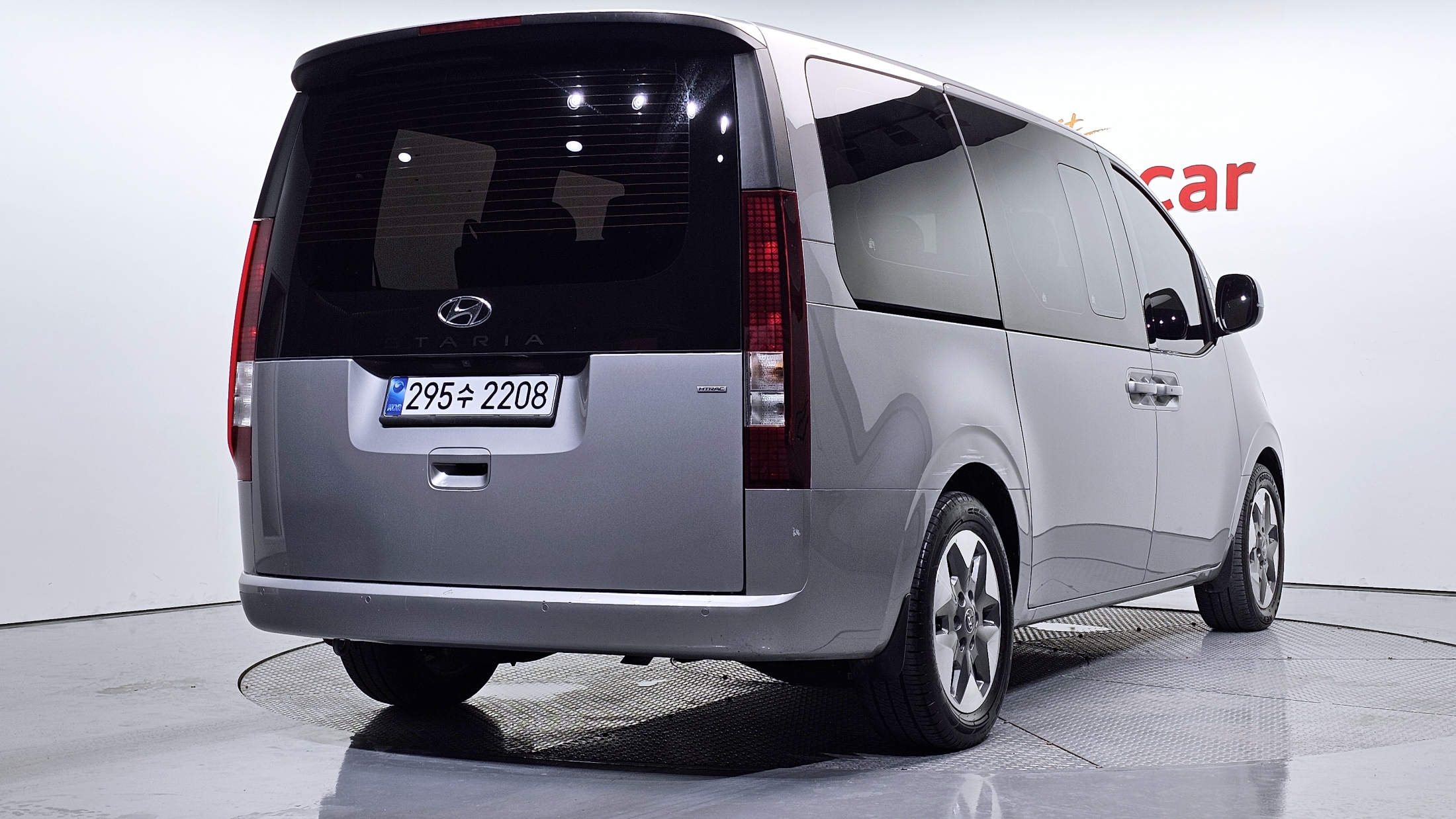 Mazda Bongo front view