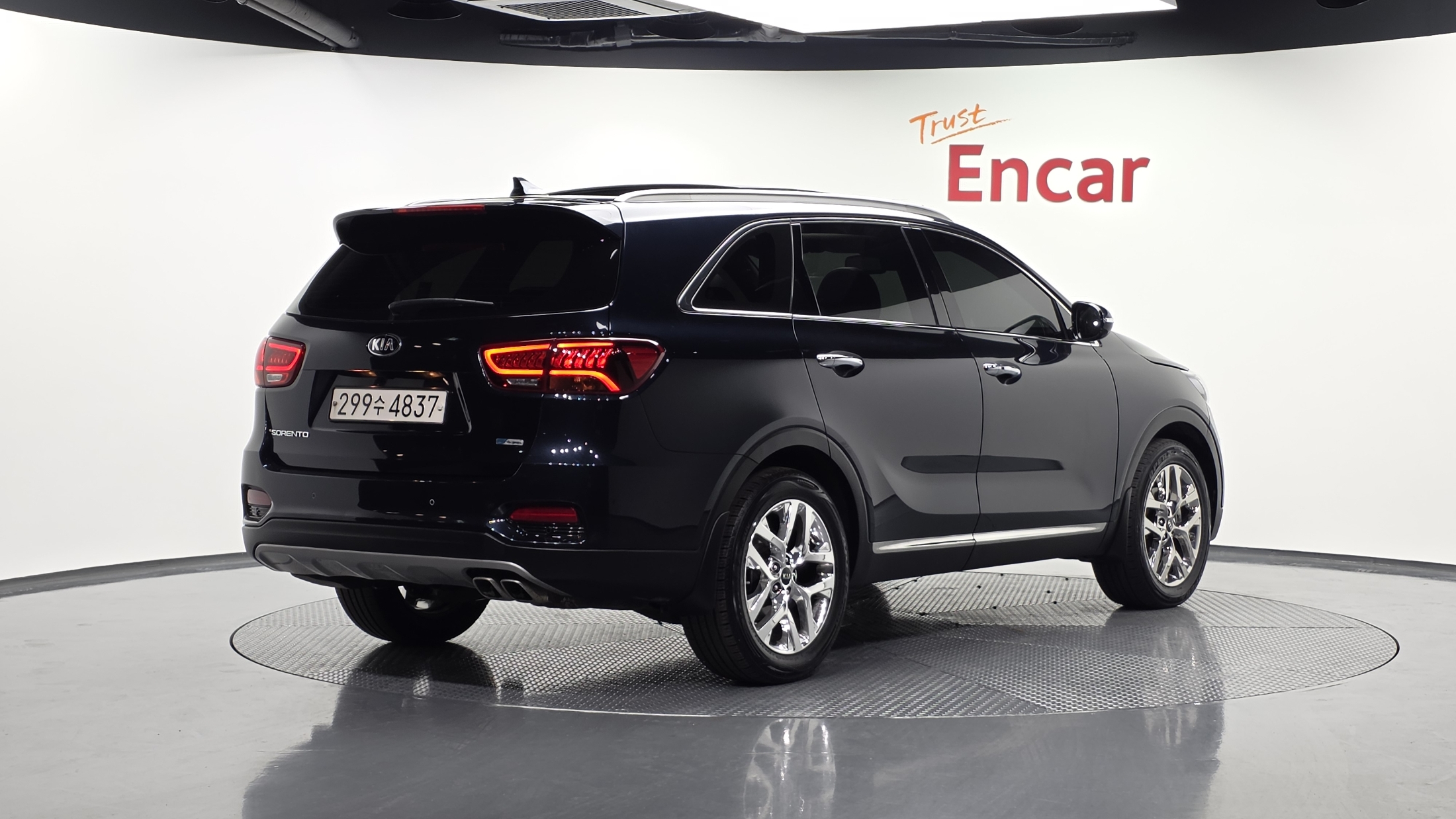 KIA SORENTO photo 2