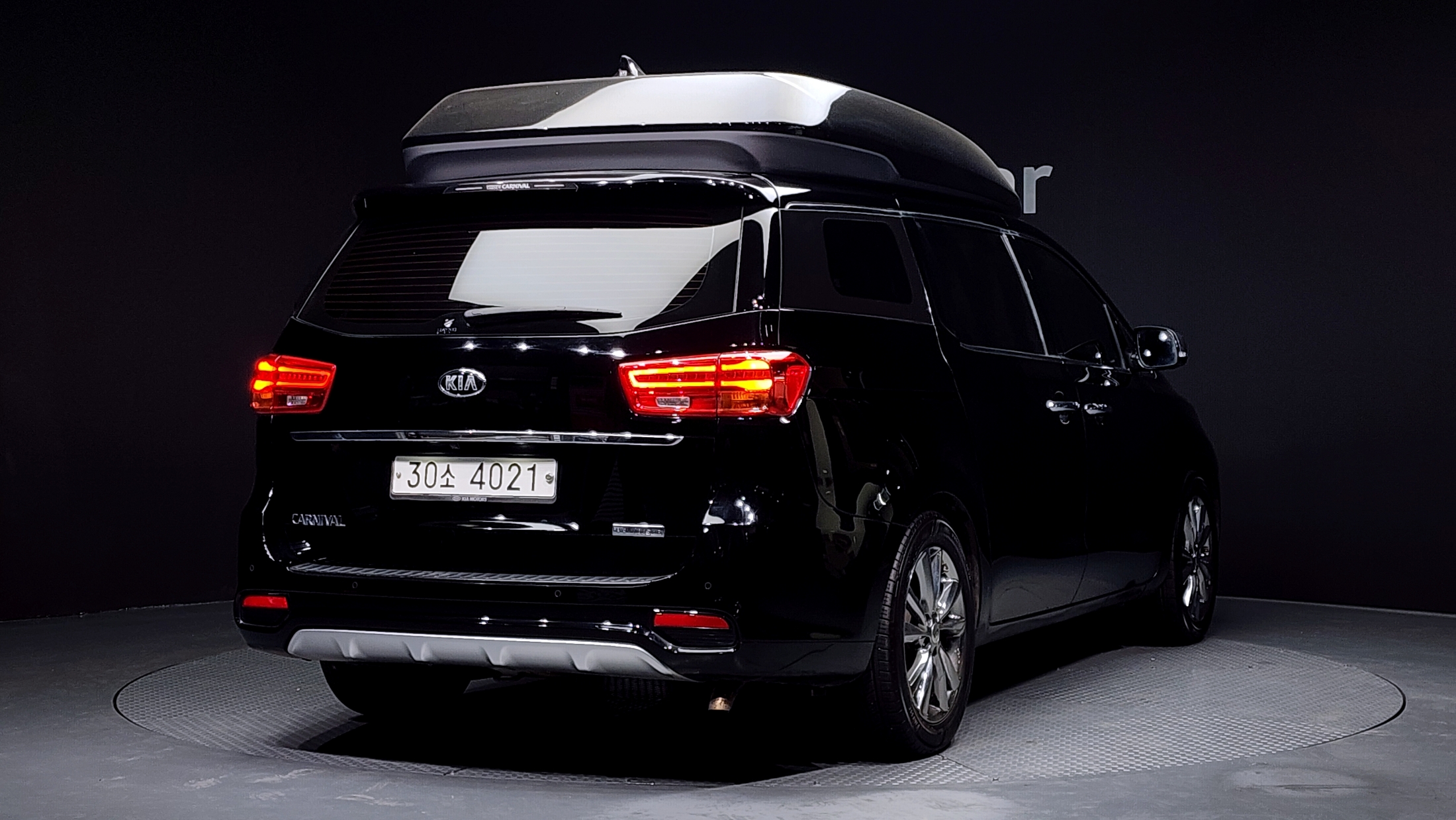 KIA CARNIVAL photo 2